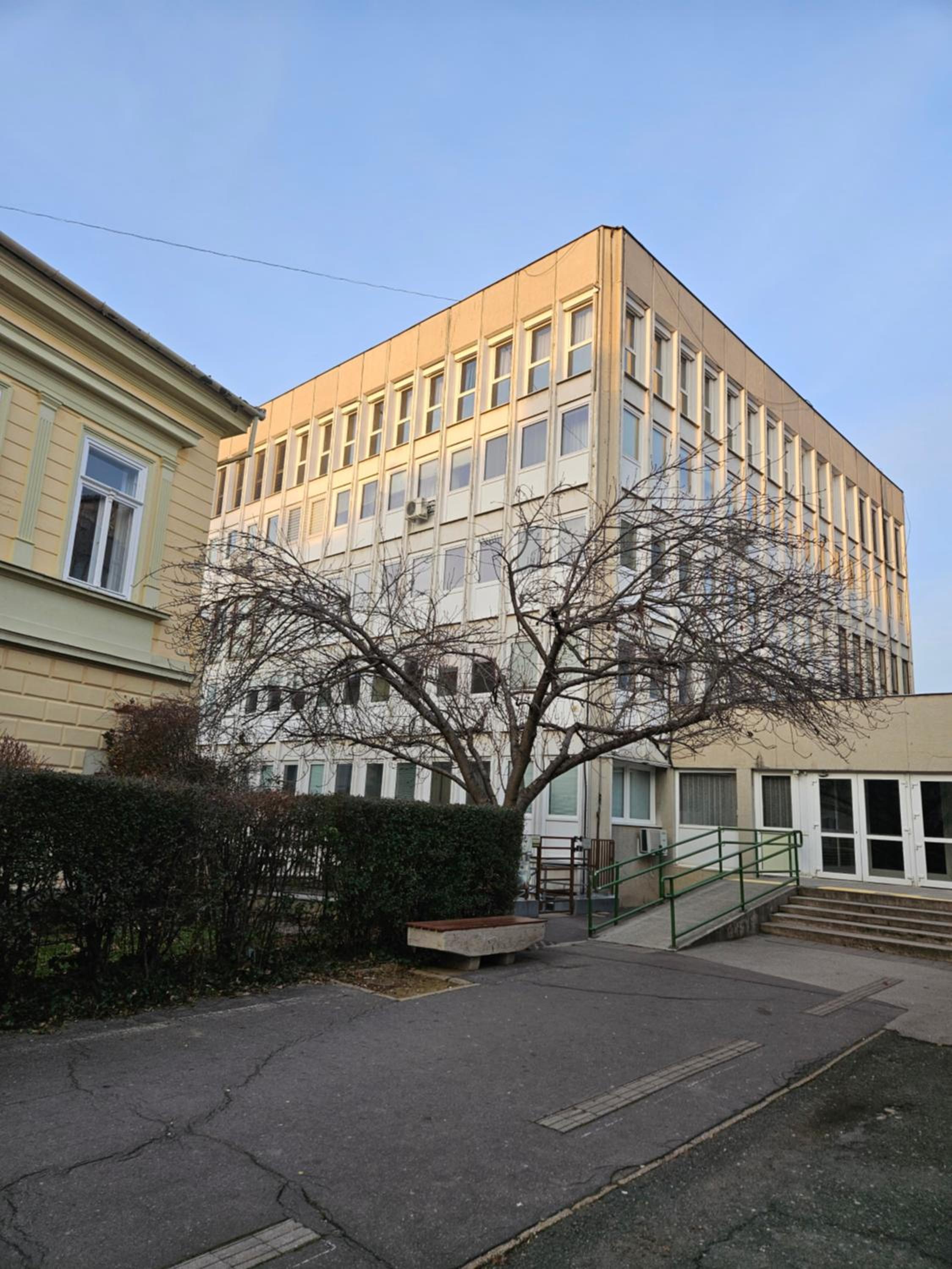 HelloWine Apartman II