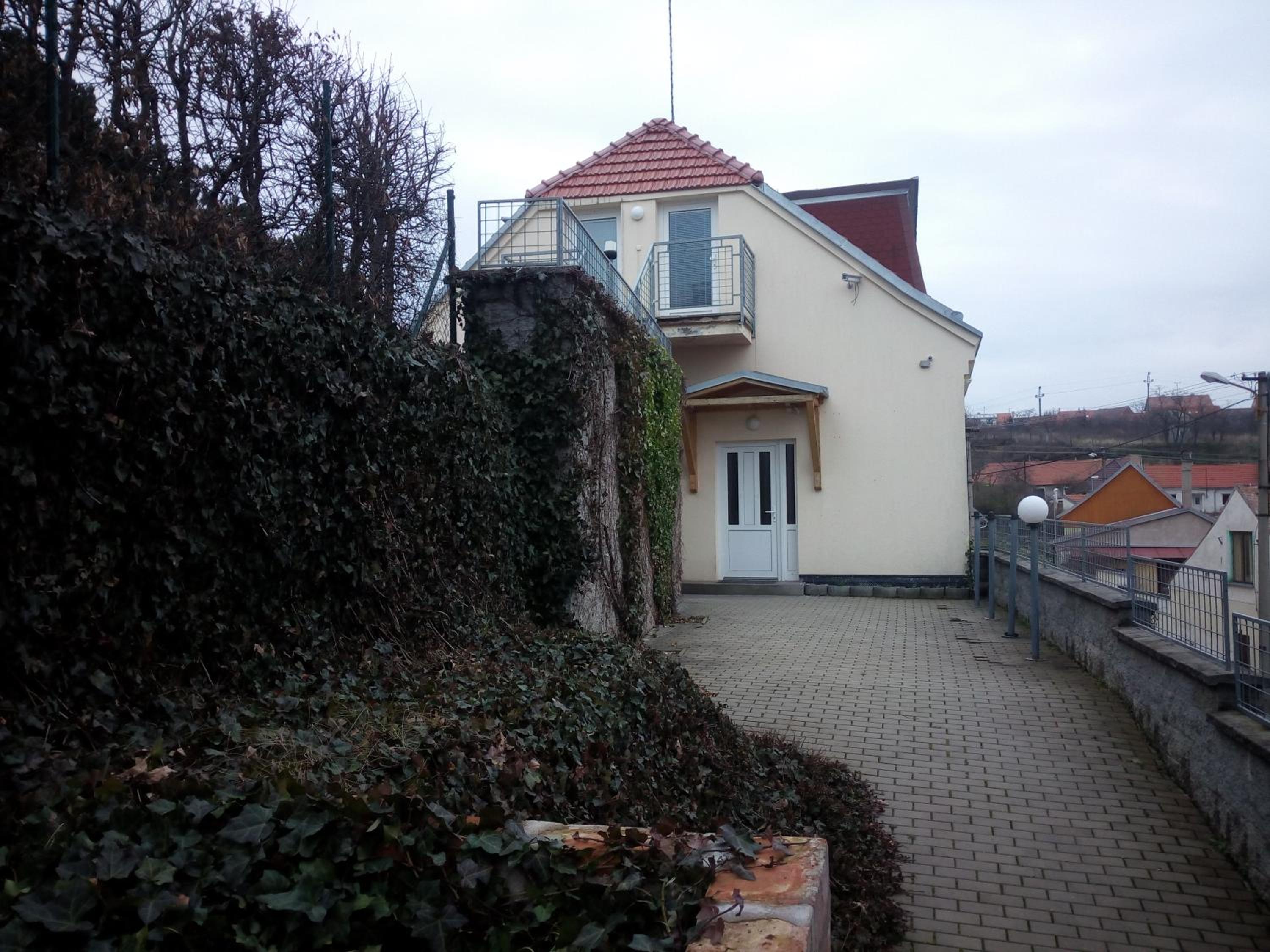 Photo 16