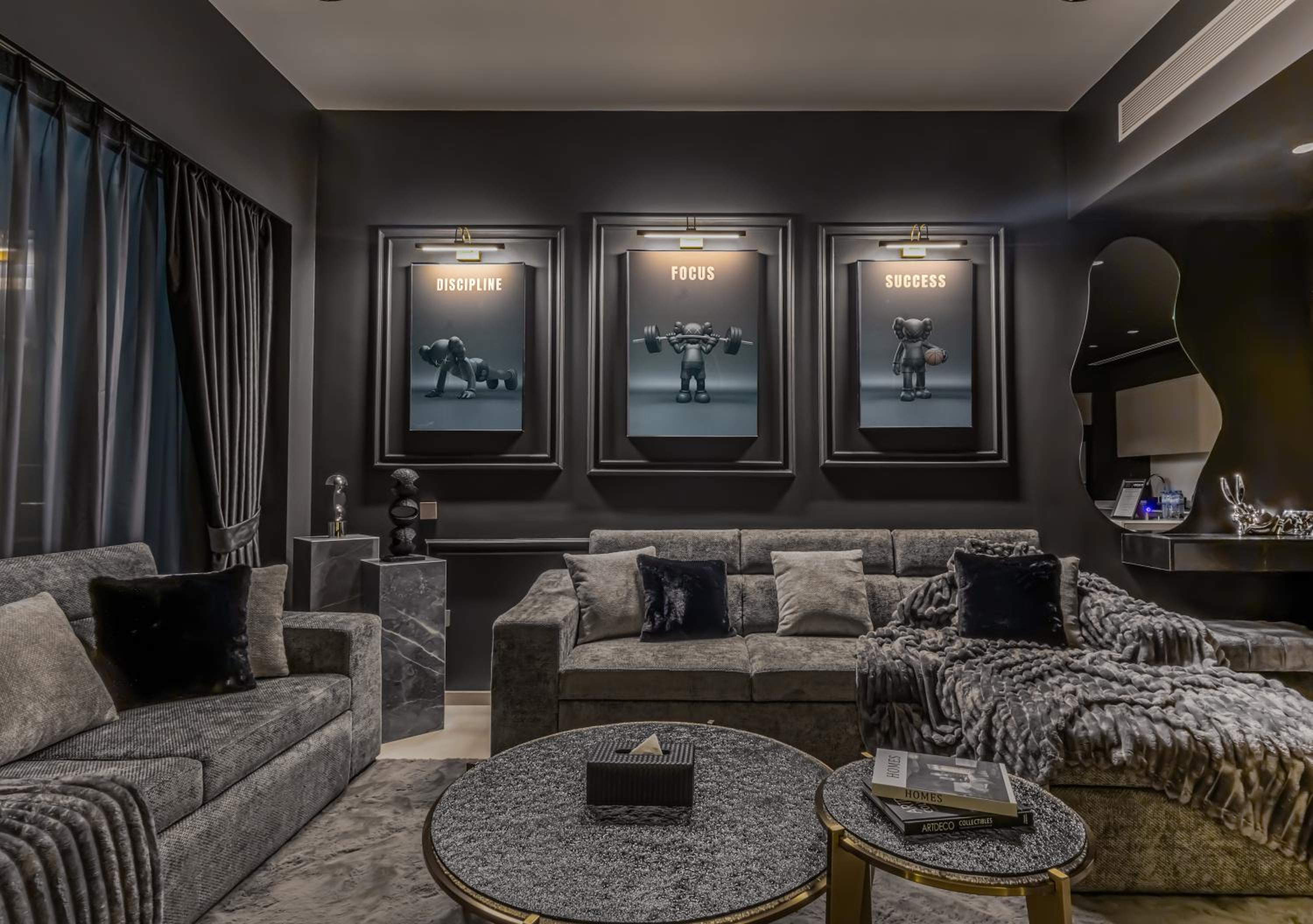 Brand New LUXE Downtown Dubai 46th Floor