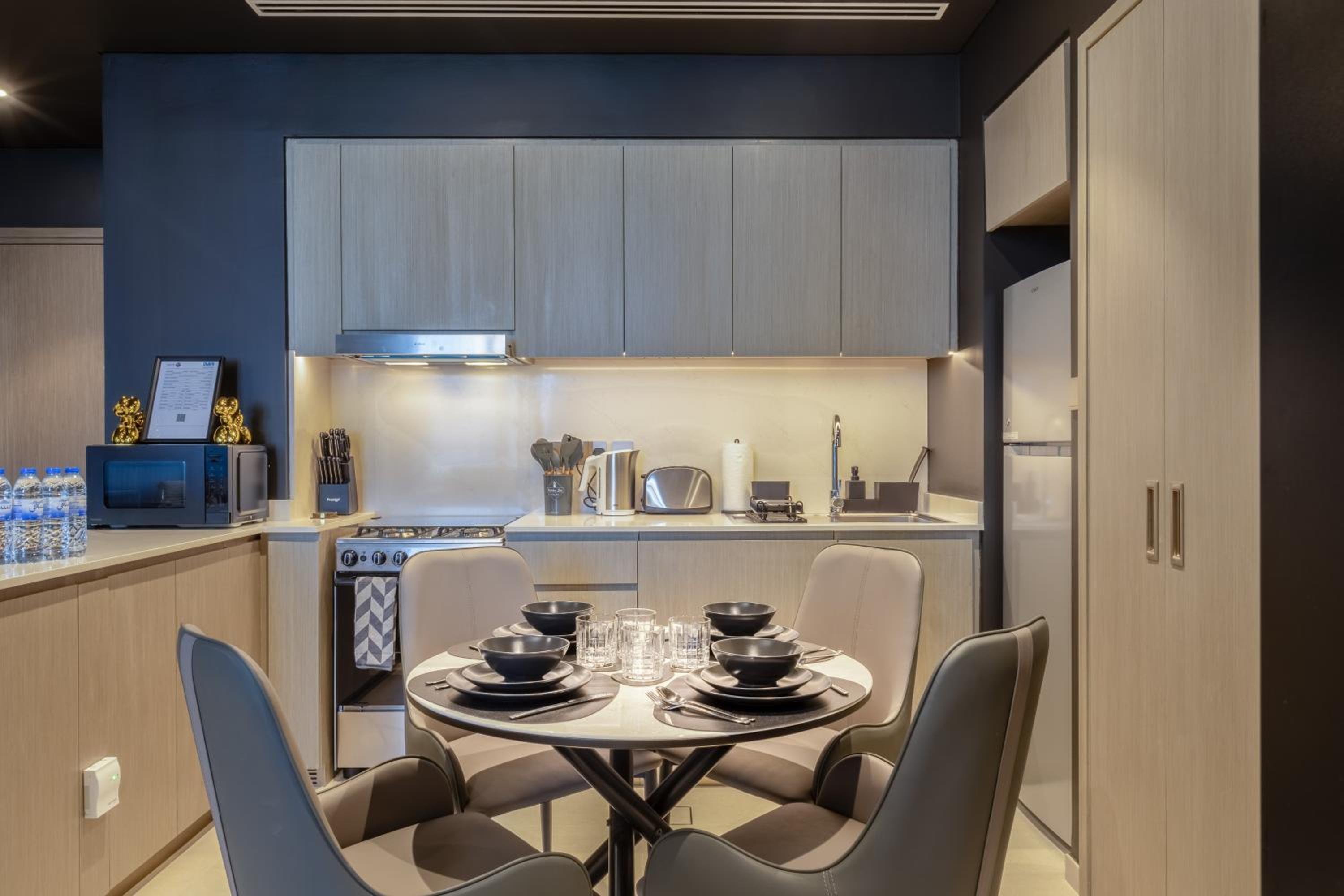 Brand New LUXE Downtown Dubai 46th Floor