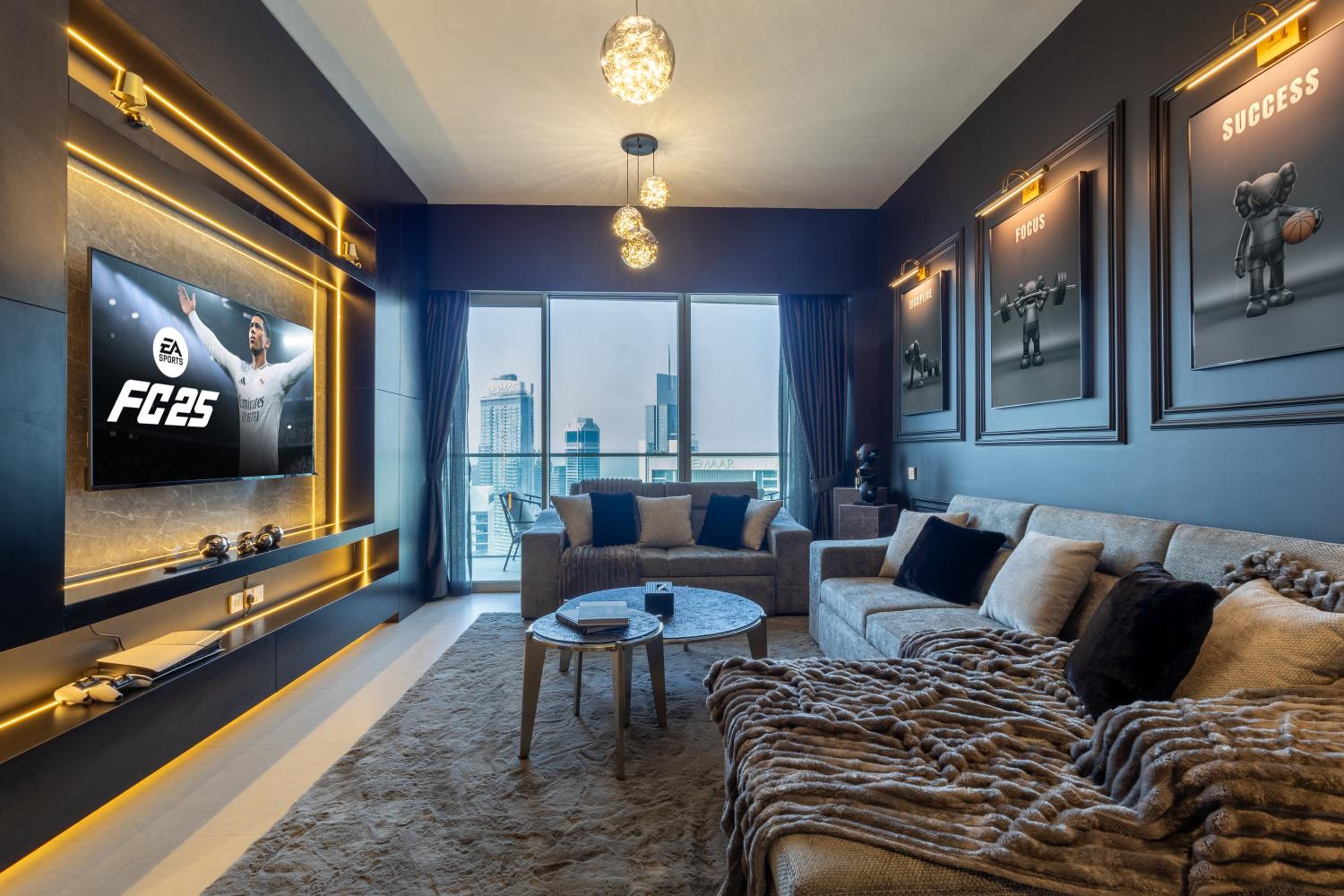 Brand New LUXE Downtown Dubai 46th Floor