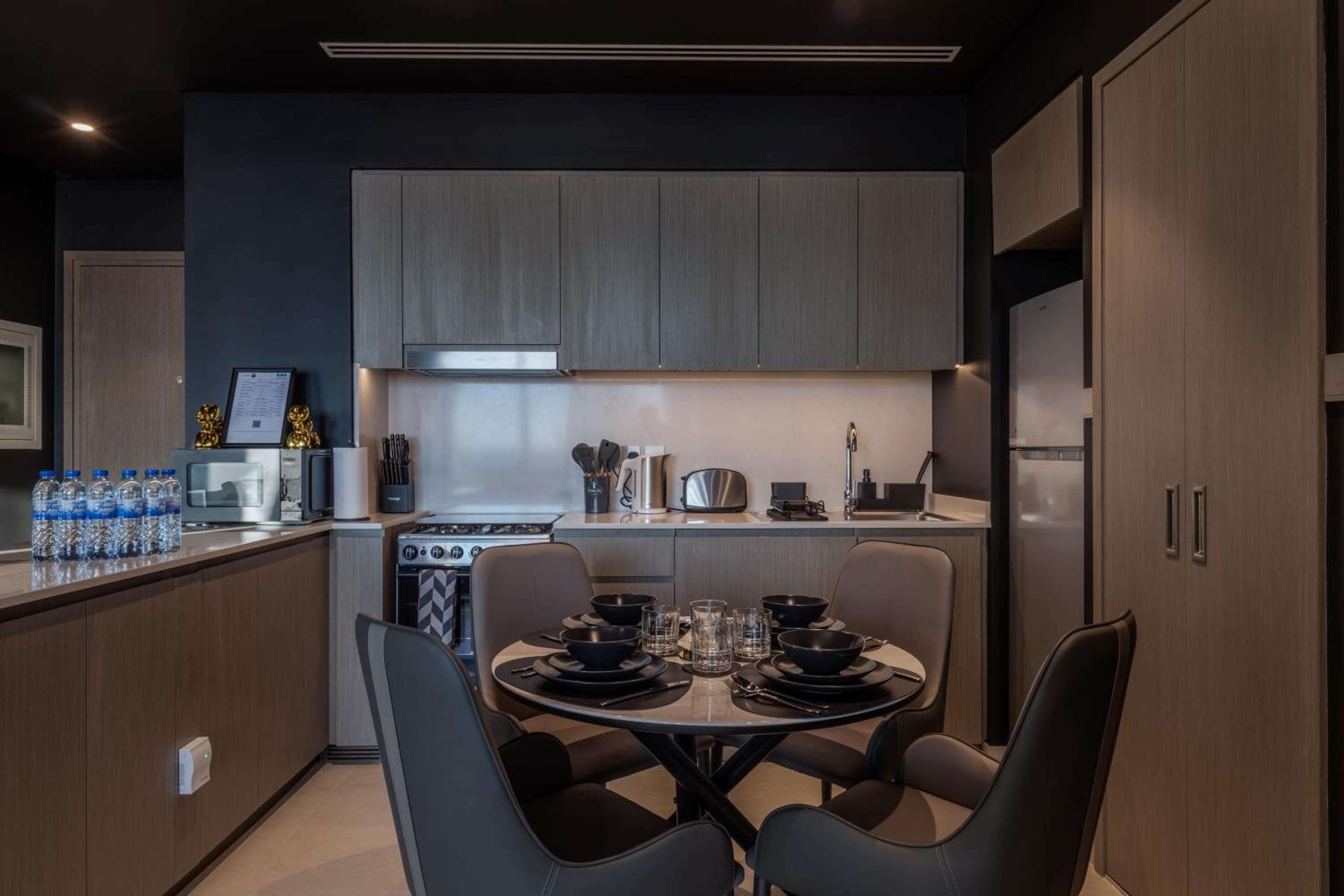 Brand New LUXE Downtown Dubai 46th Floor