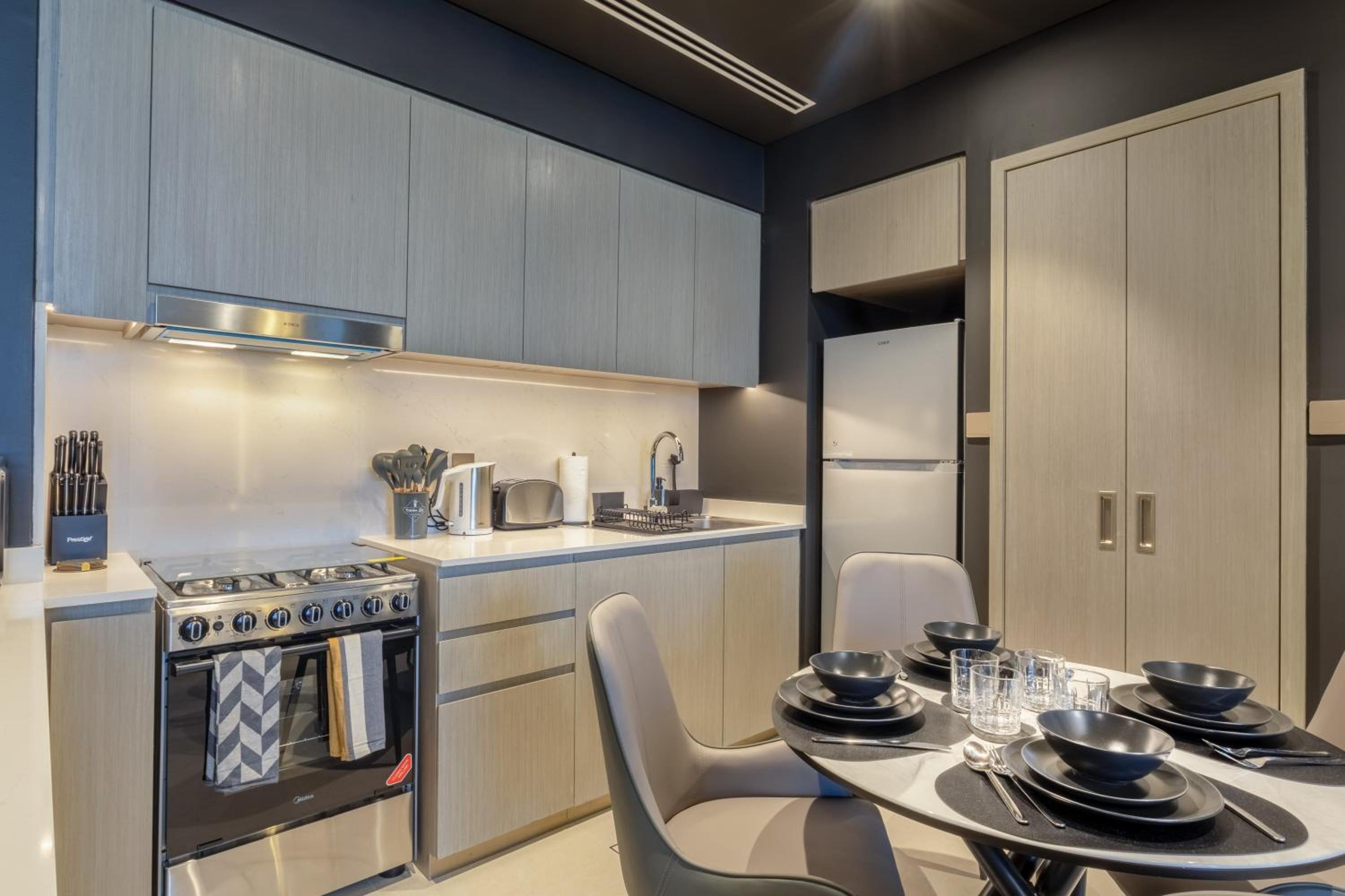 Brand New LUXE Downtown Dubai 46th Floor