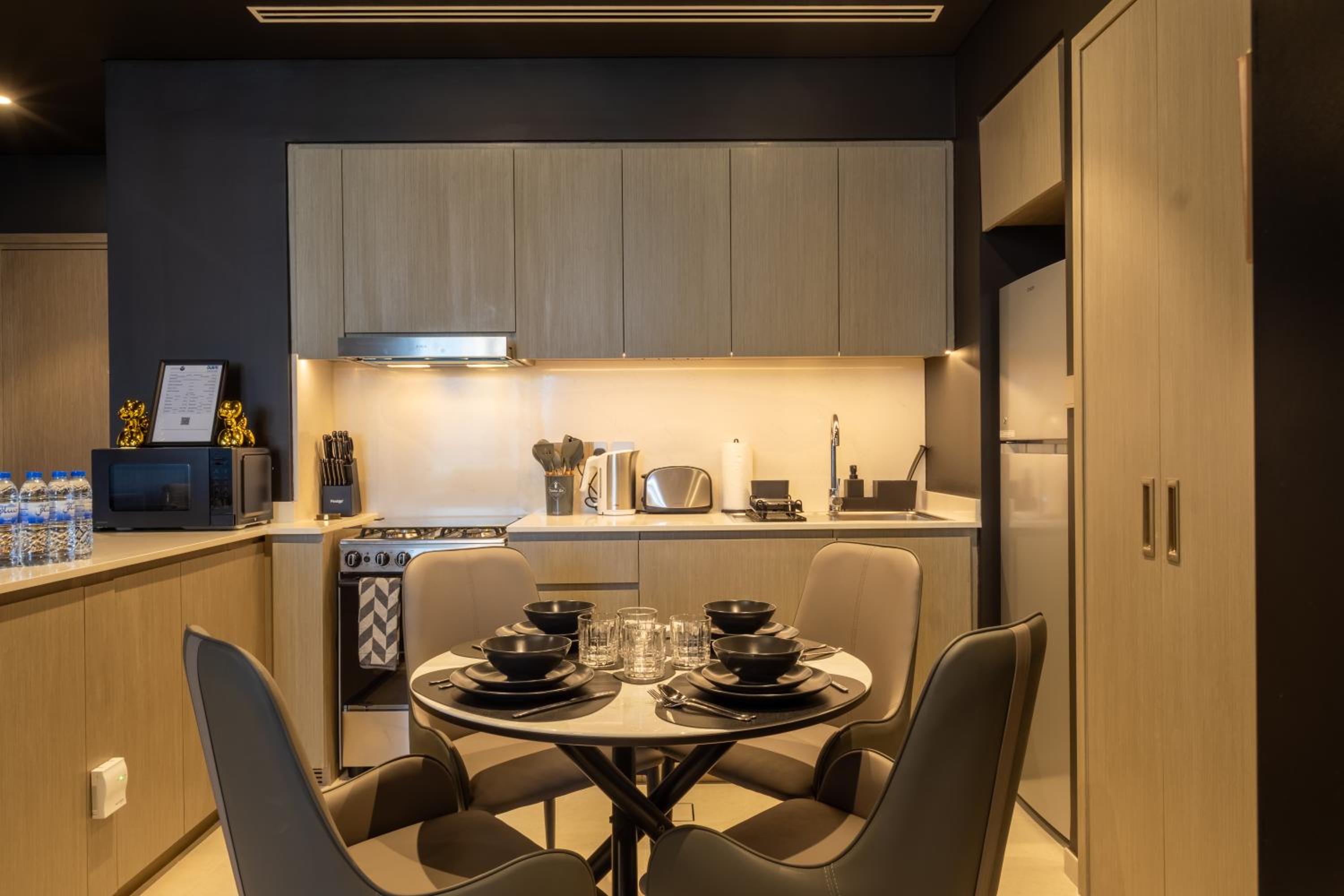 Brand New LUXE Downtown Dubai 46th Floor