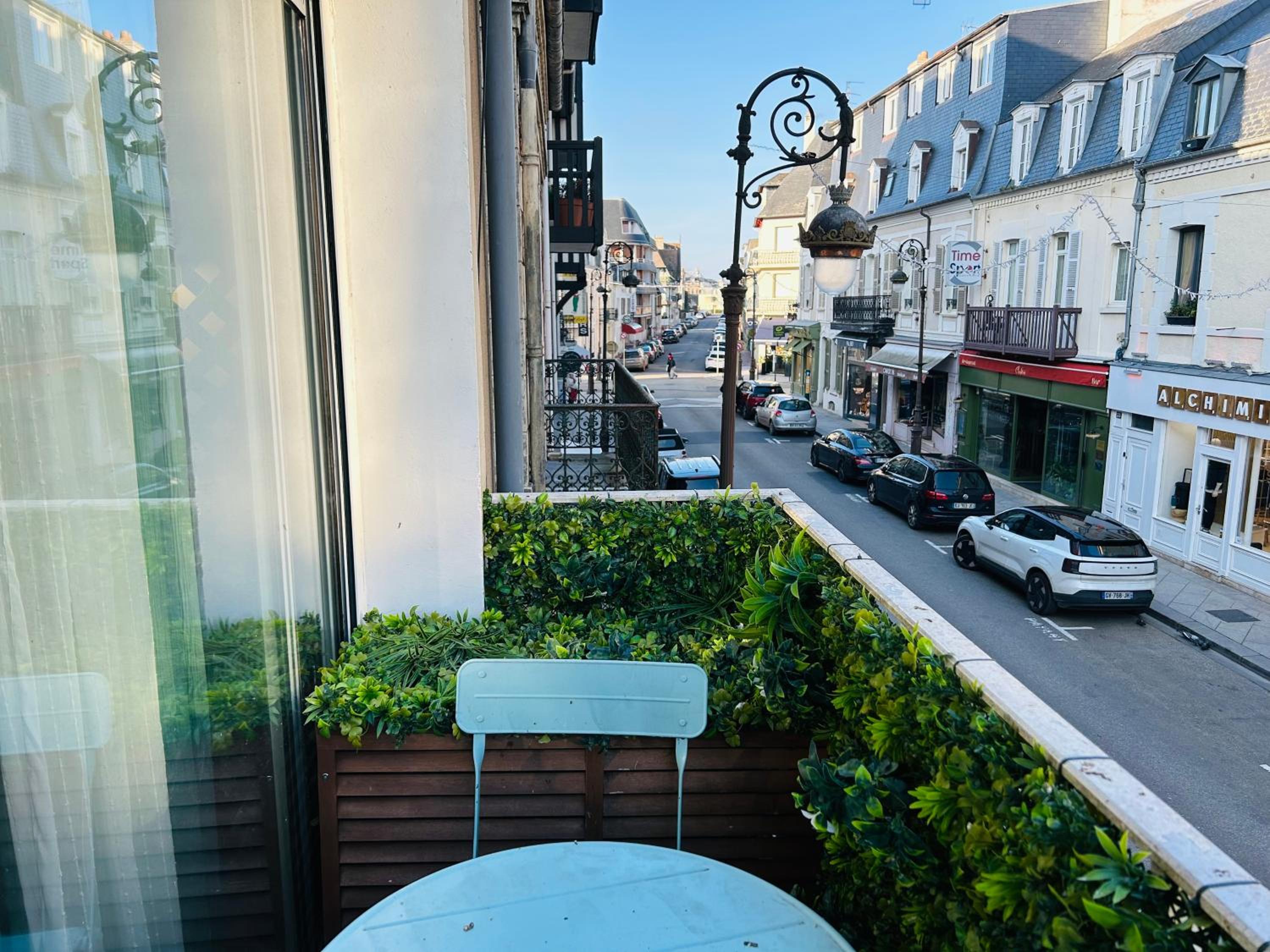 Le Joli Petit Morny Hypercentre