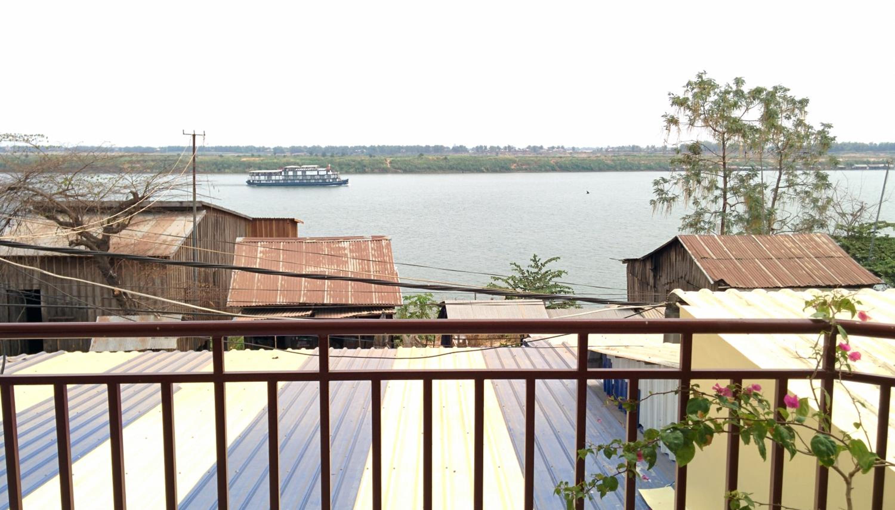 Phalla Riverside