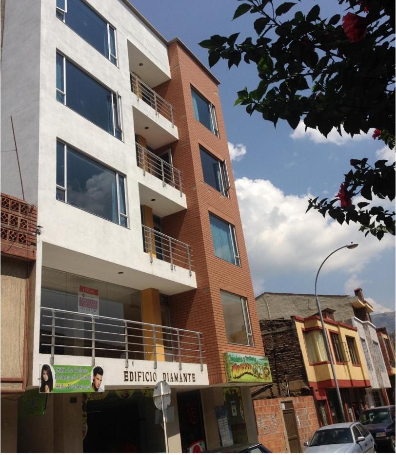 Apartamentos Edificio Diamante
