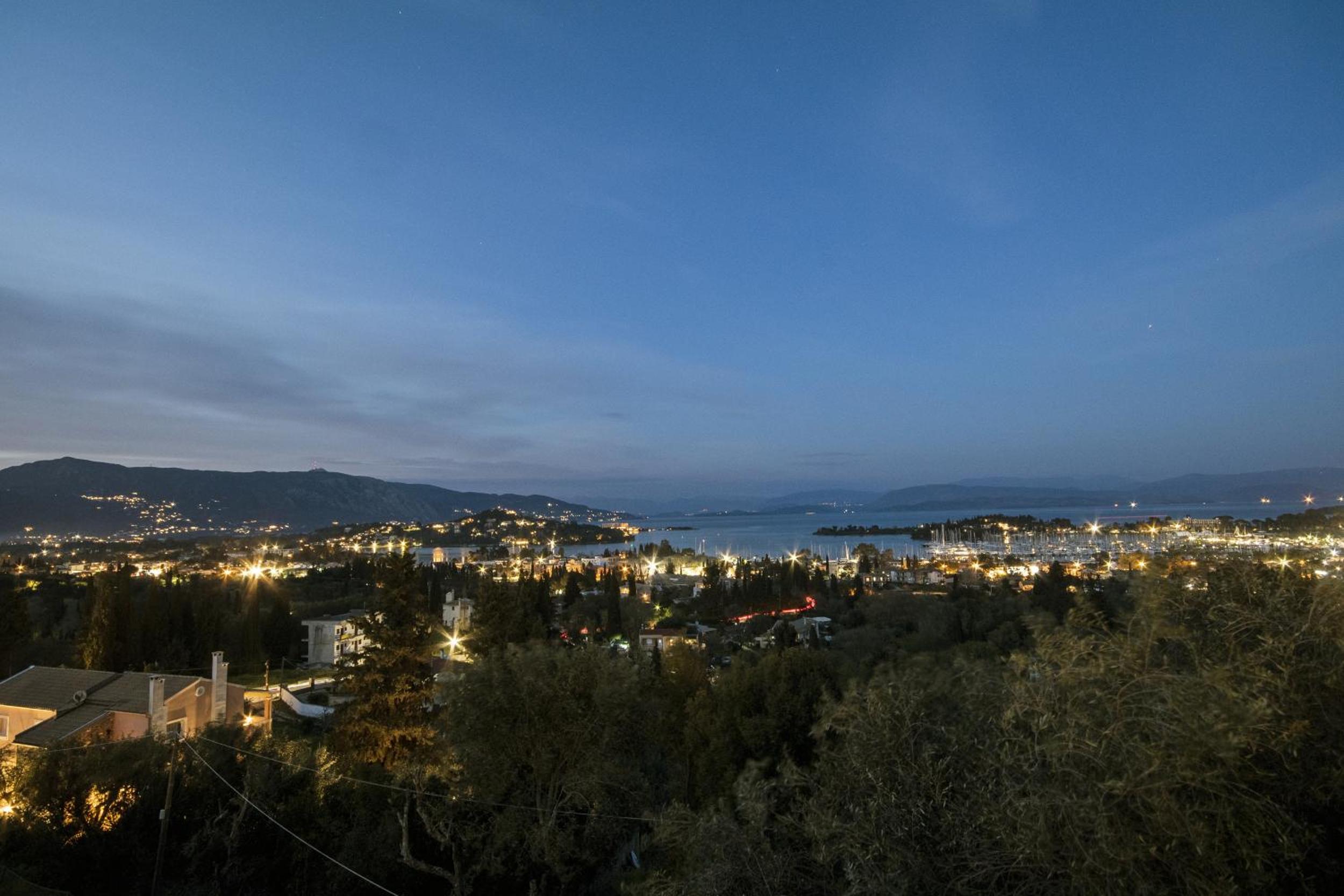 Villa La Vista Residence - Exclusive Sea View Villa with 2 private pools