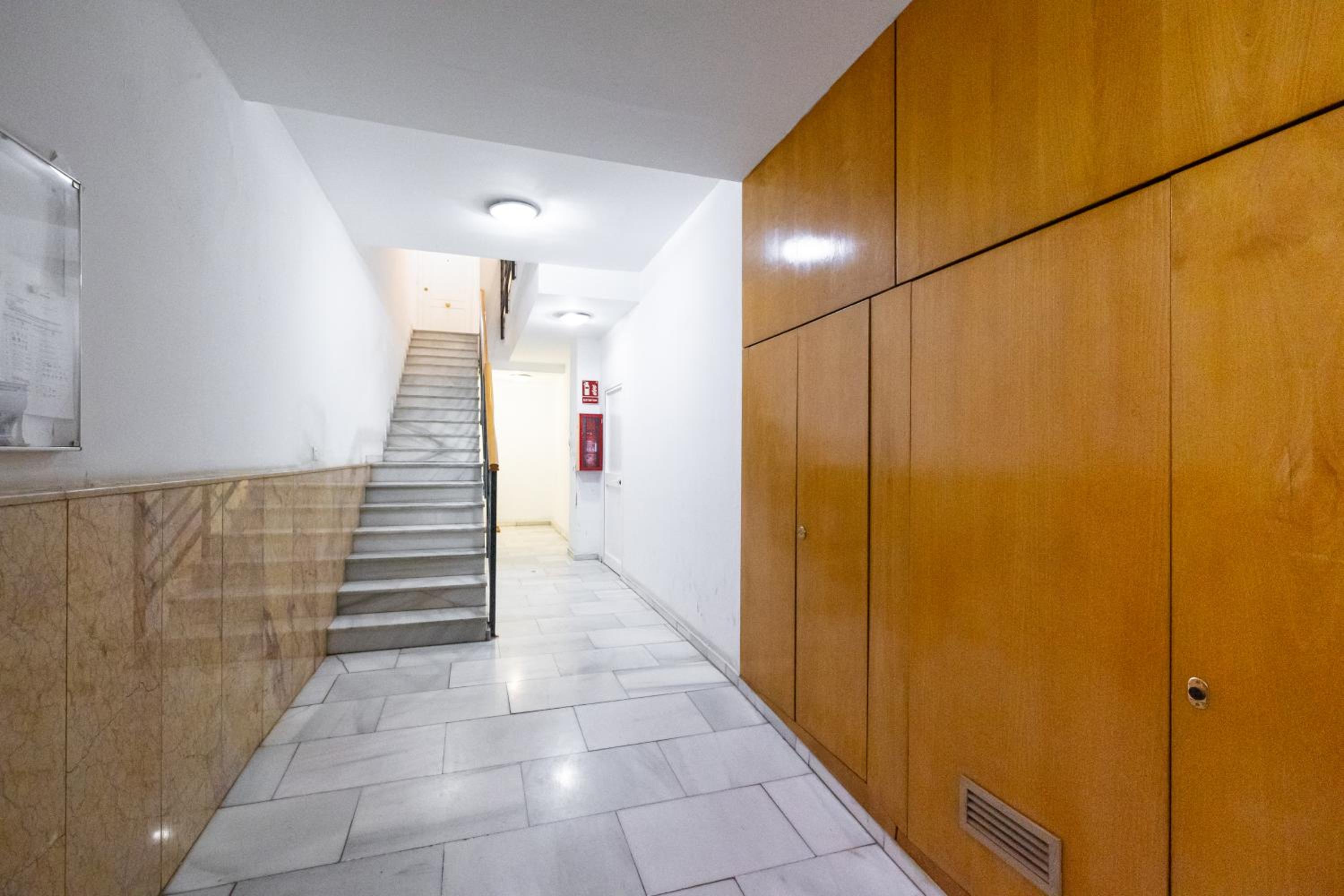 H2M Alamos Duplex, desk, dishwasher, shower