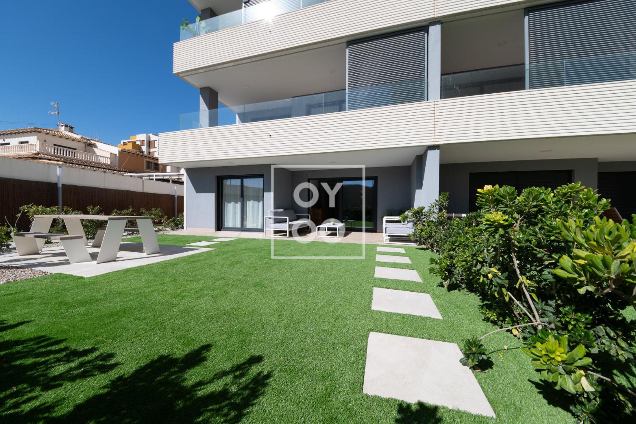 Infinity Blue groundfloor apt, beachfront, heated pool - by OYOOSTAYS