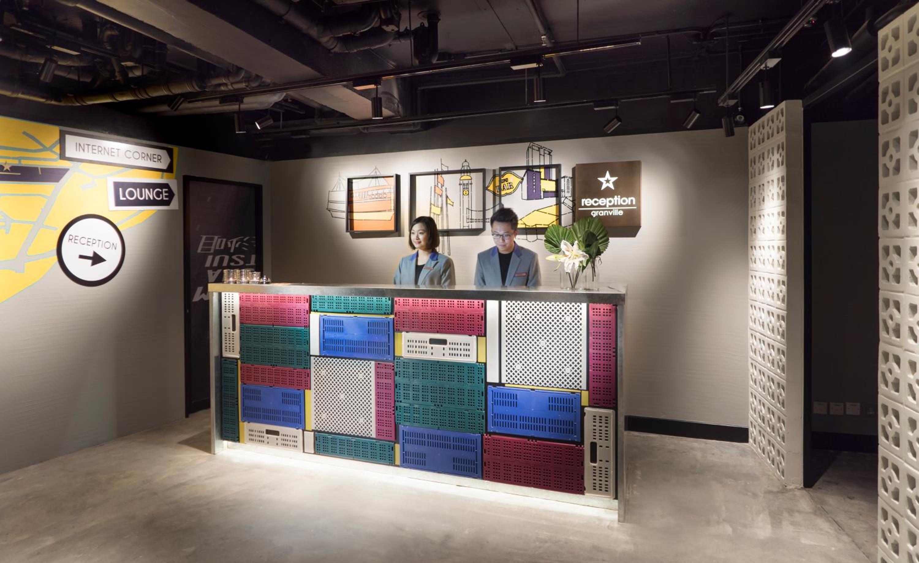 Lobby & Reception
