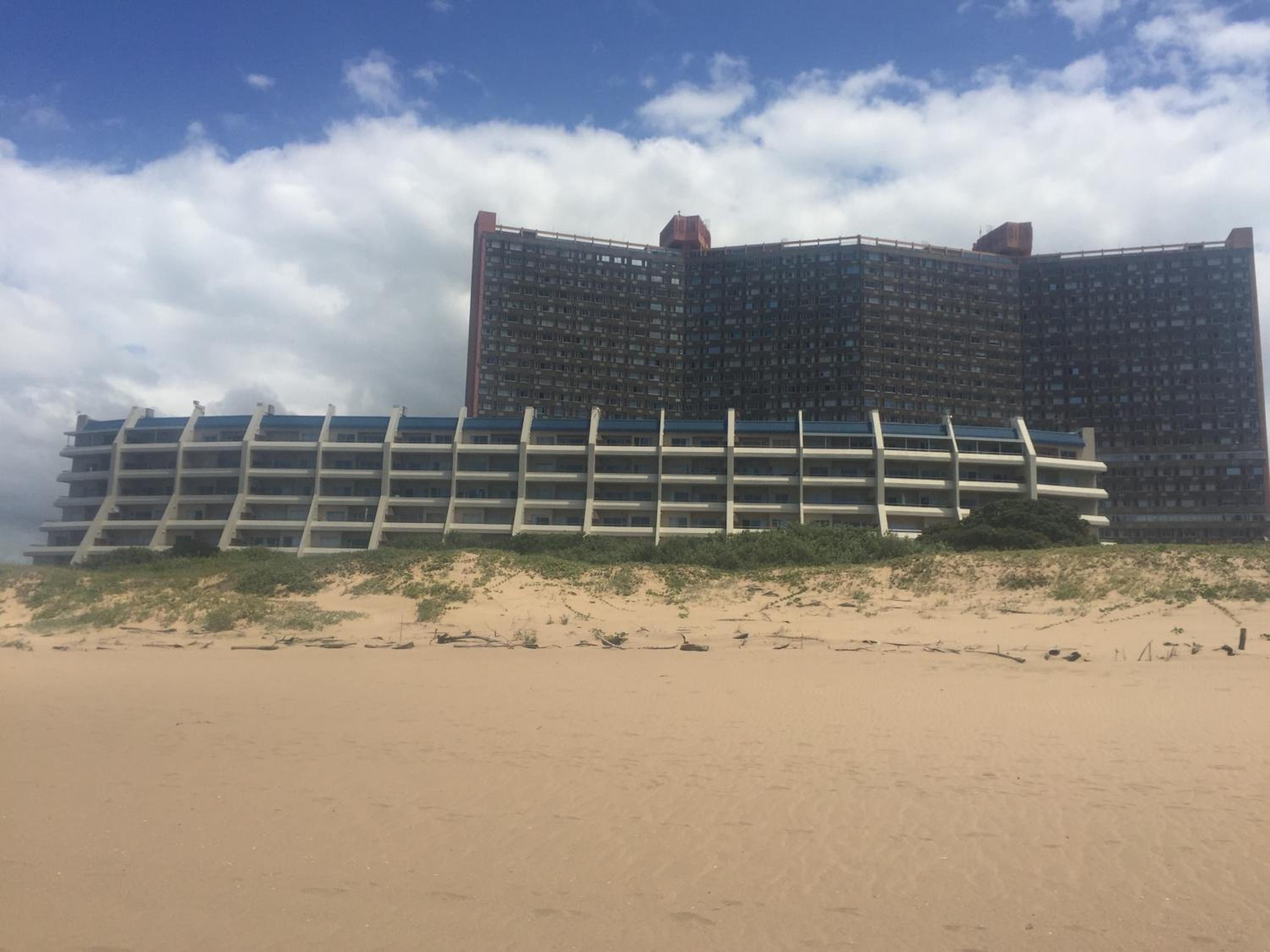 Beachfront Apartments @ Amanzimtoti view 3