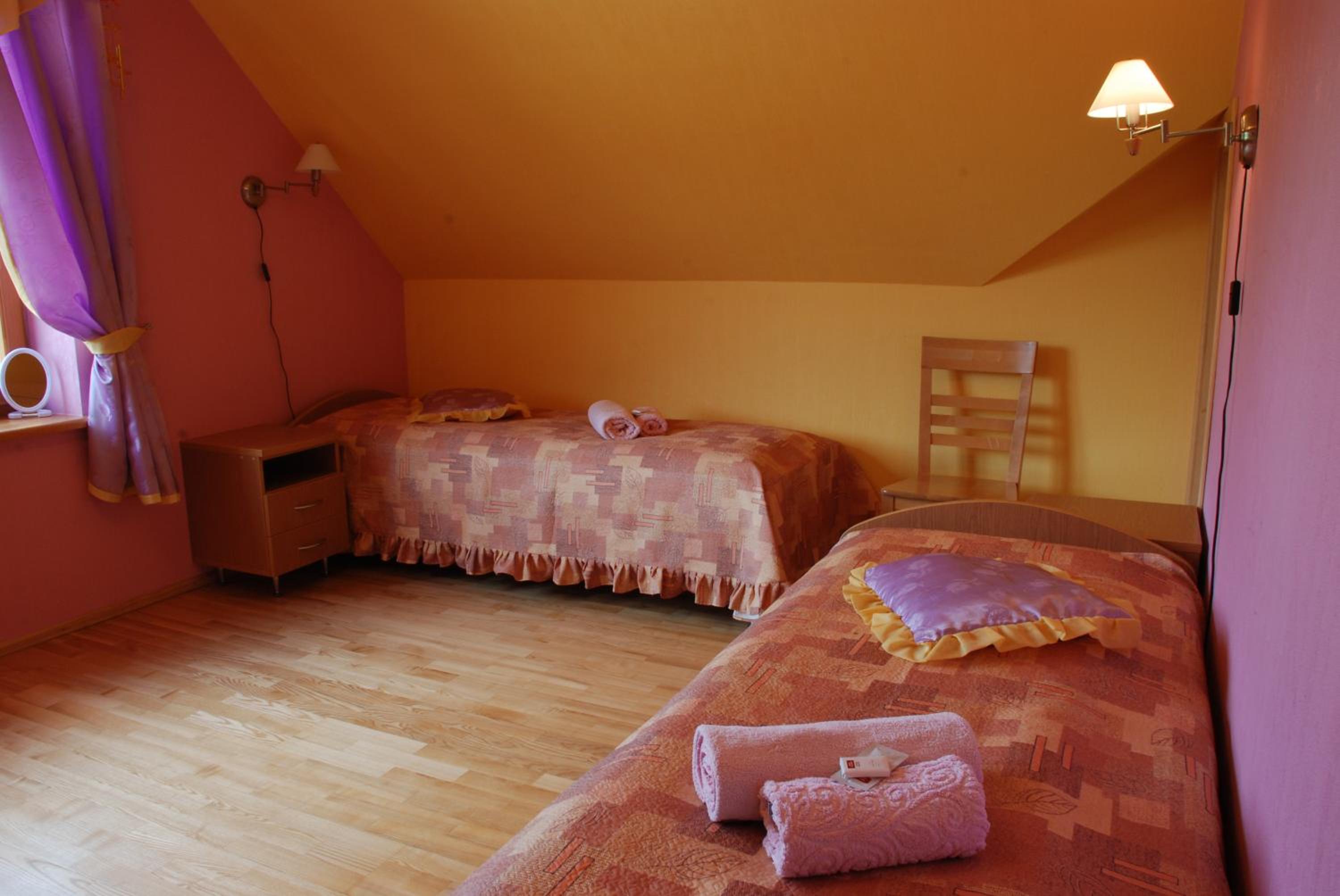 Photo 9