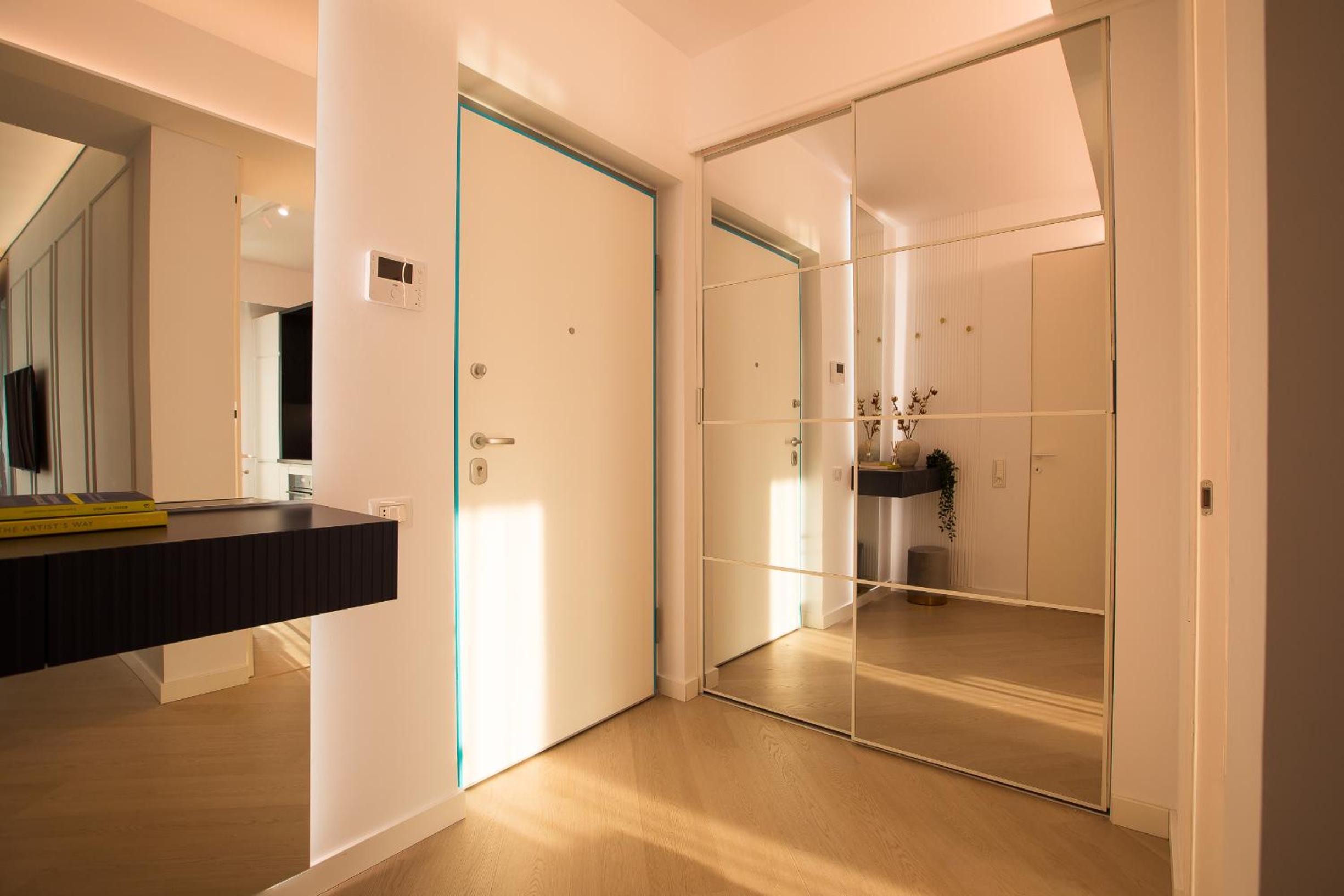 Cortina North - Modern Studio Apartment with Balcony