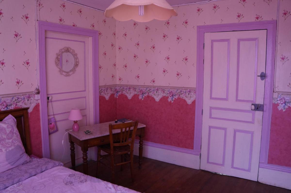 La Grille Fleurie, chambre d'hôte chez l'habitant view 3
