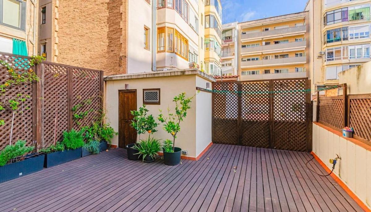 Unique central home with large terrace & pool