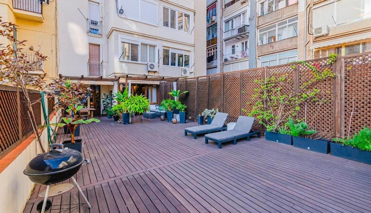 Unique central home with large terrace & pool