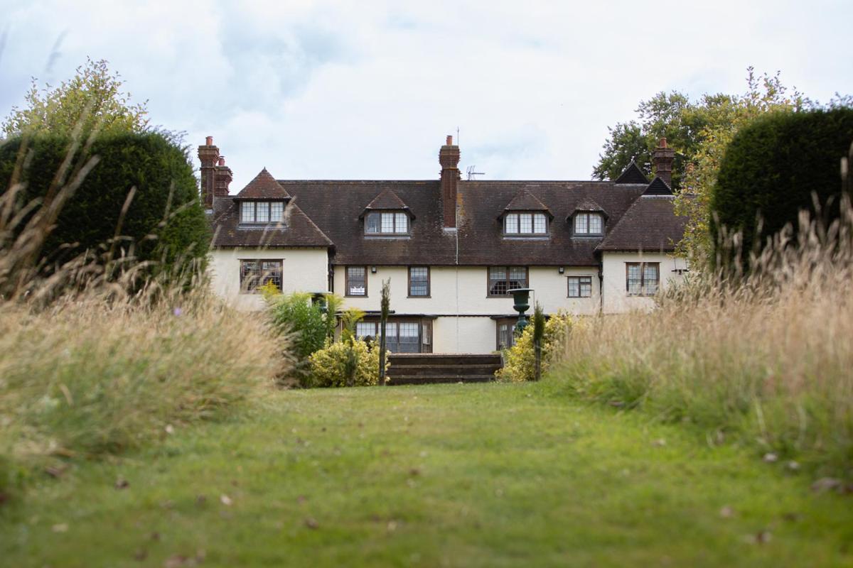 LM Manor B&B