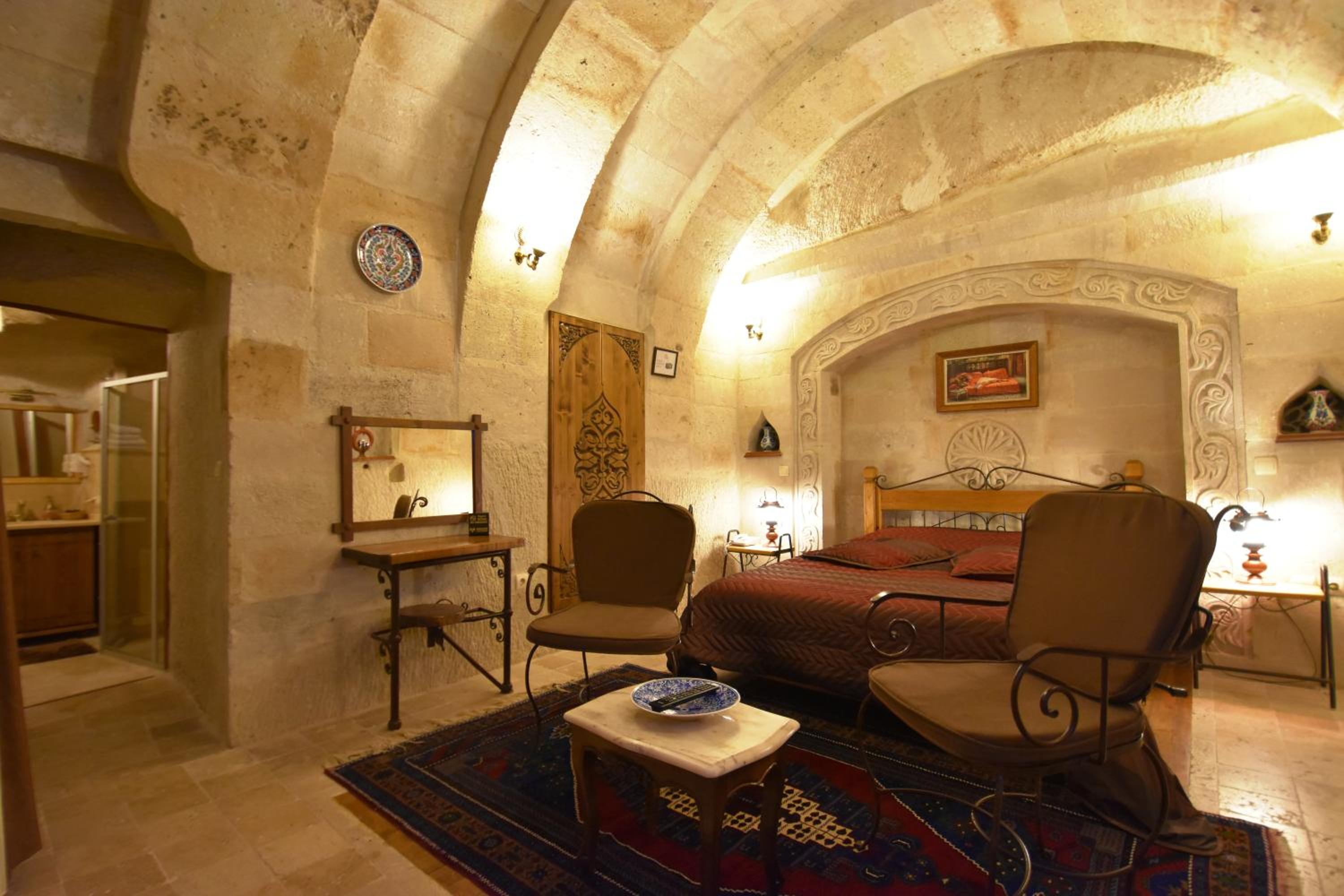 Harman Cave Hotel - Image 113
