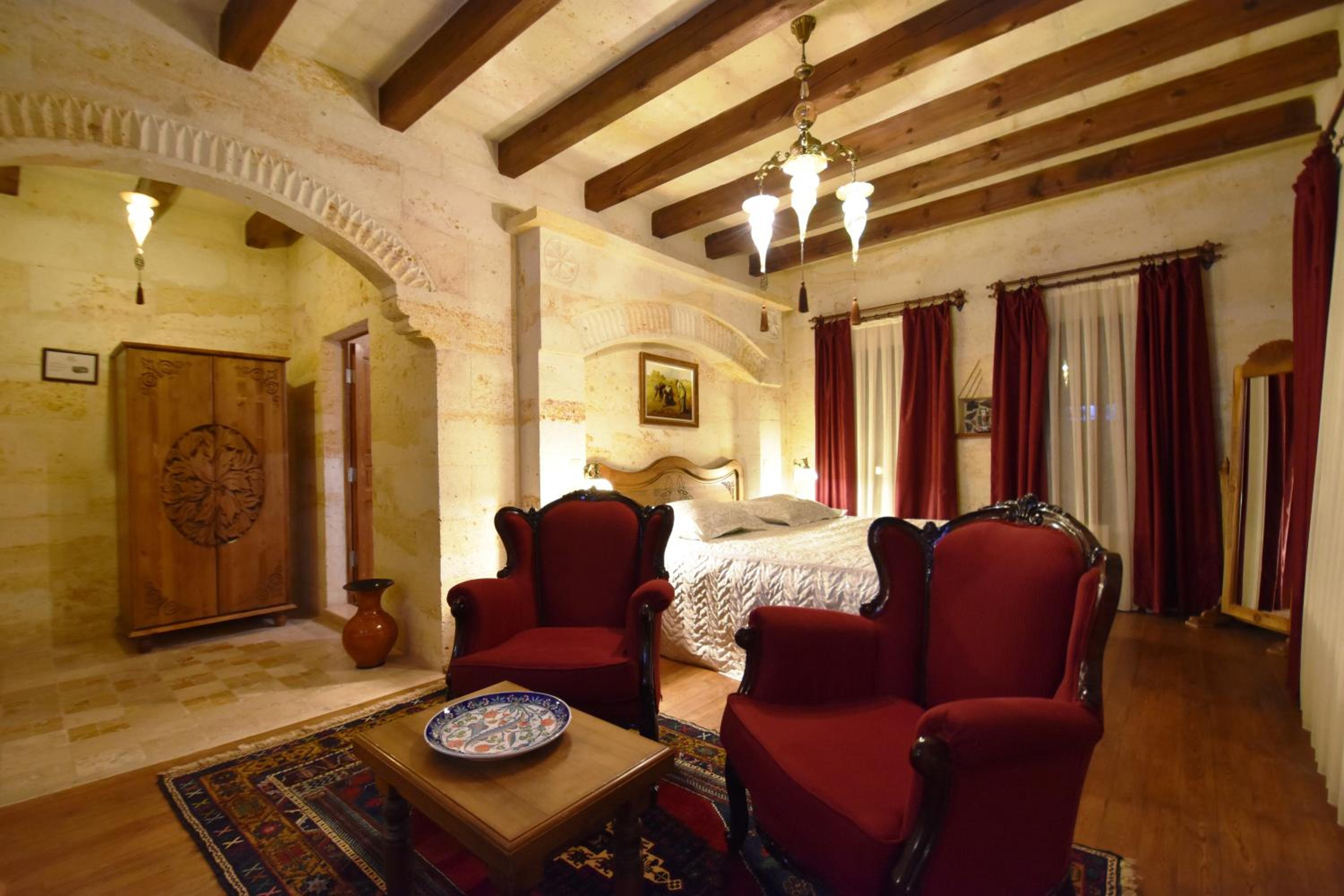 Harman Cave Hotel - Image 38