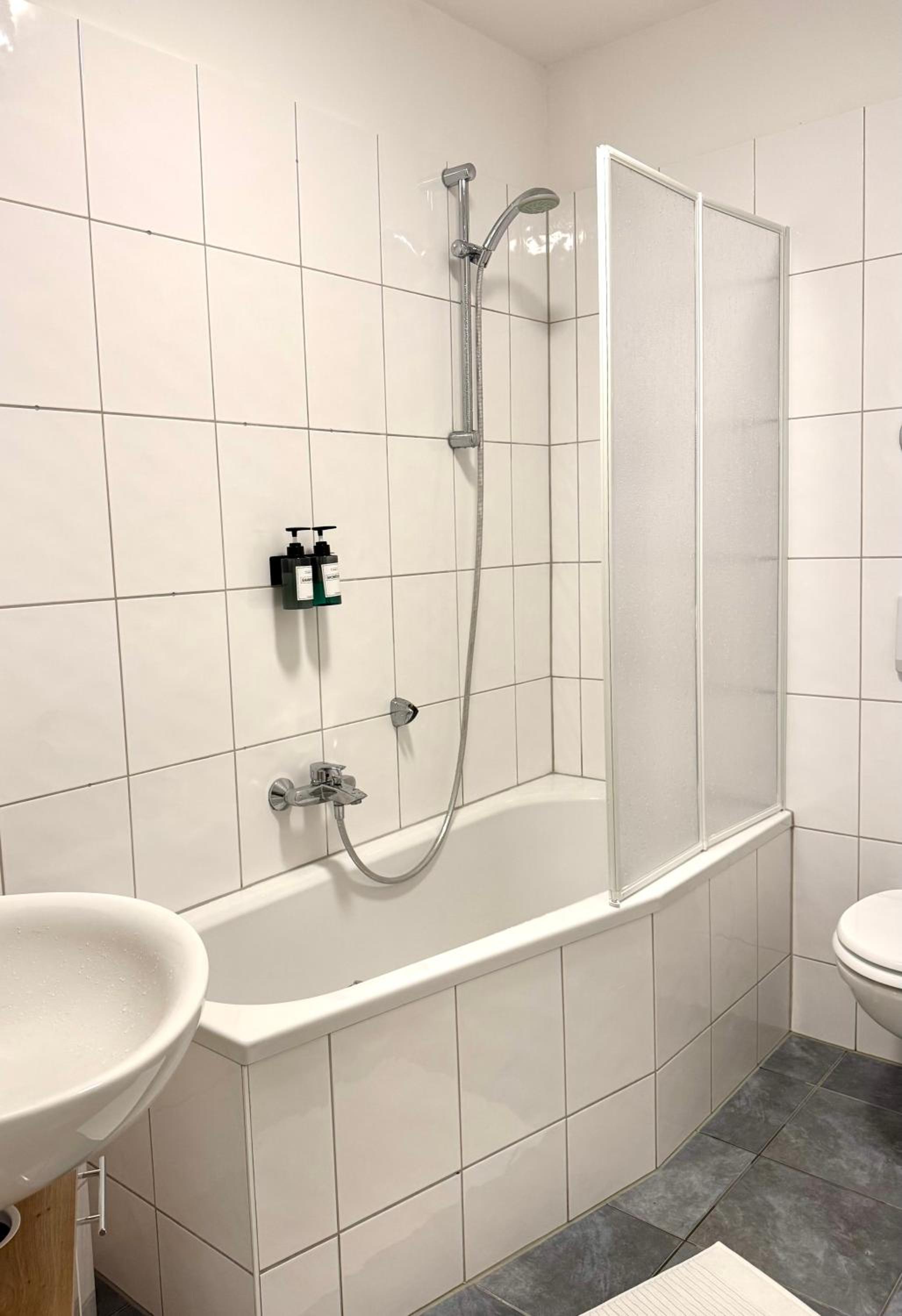 NewCityHome - Dresden - 3 Zi - Garden Apartment Flora - Urban