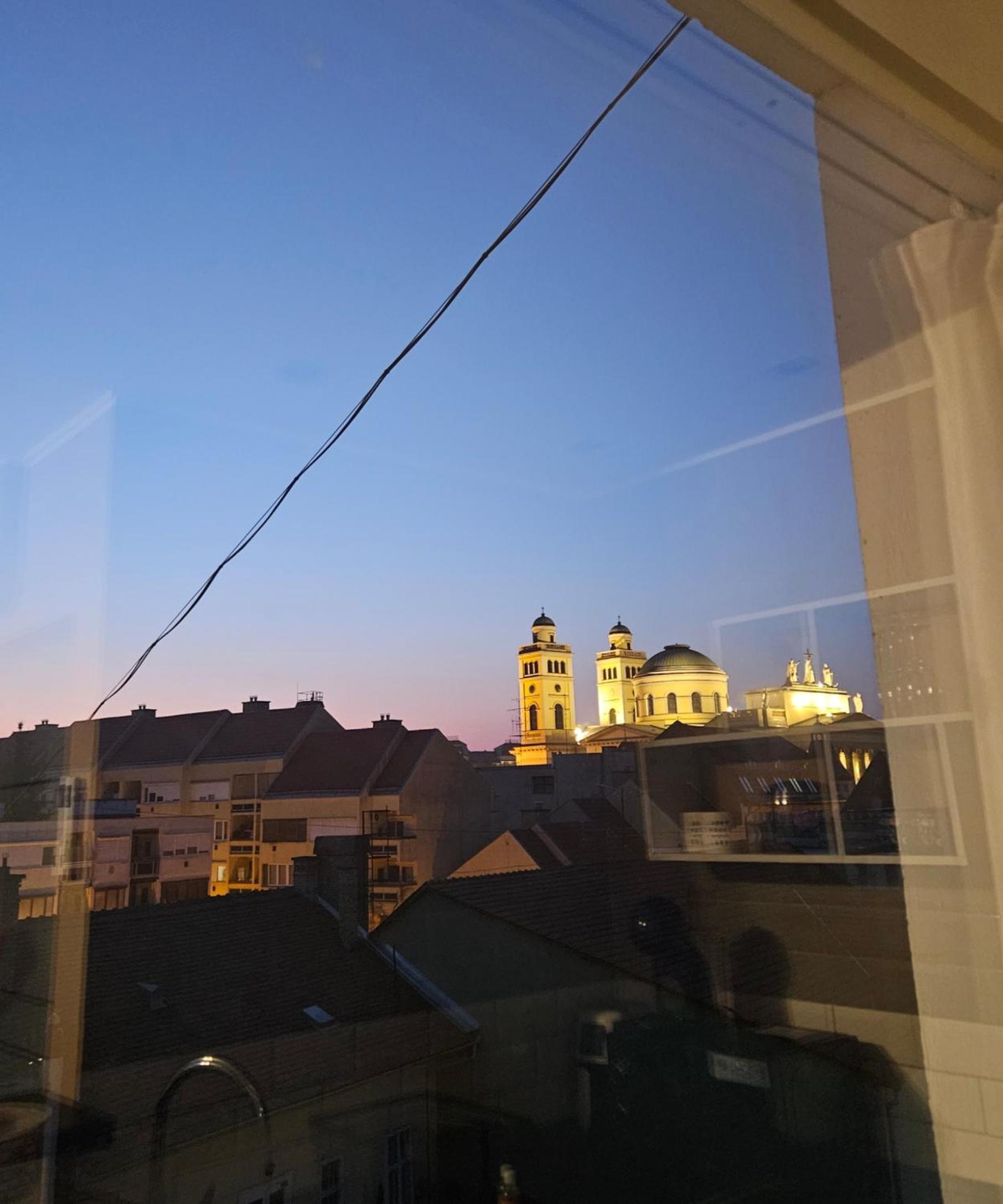 HelloWine Apartman II