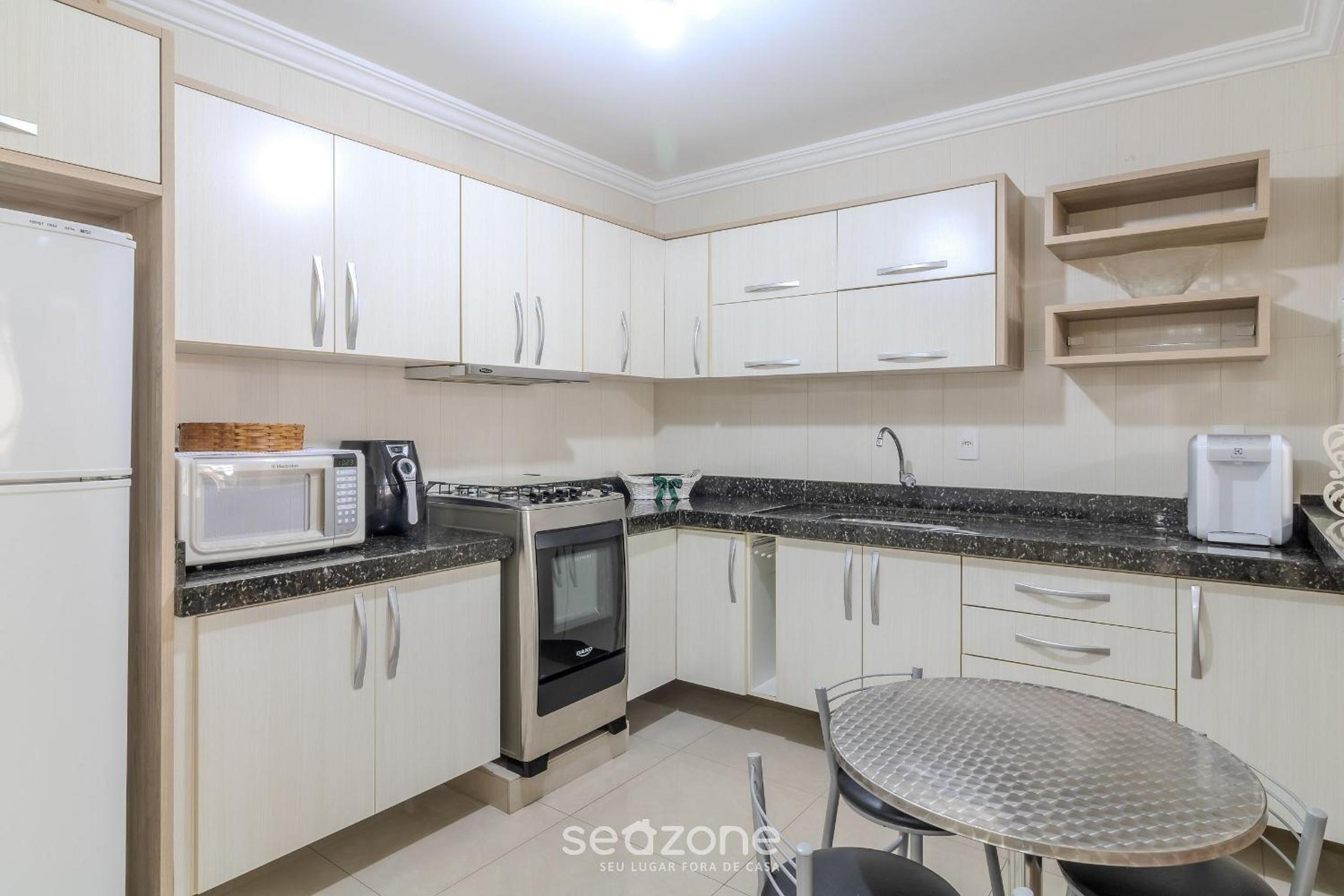 2BR full apt beachfront – ESE0102
