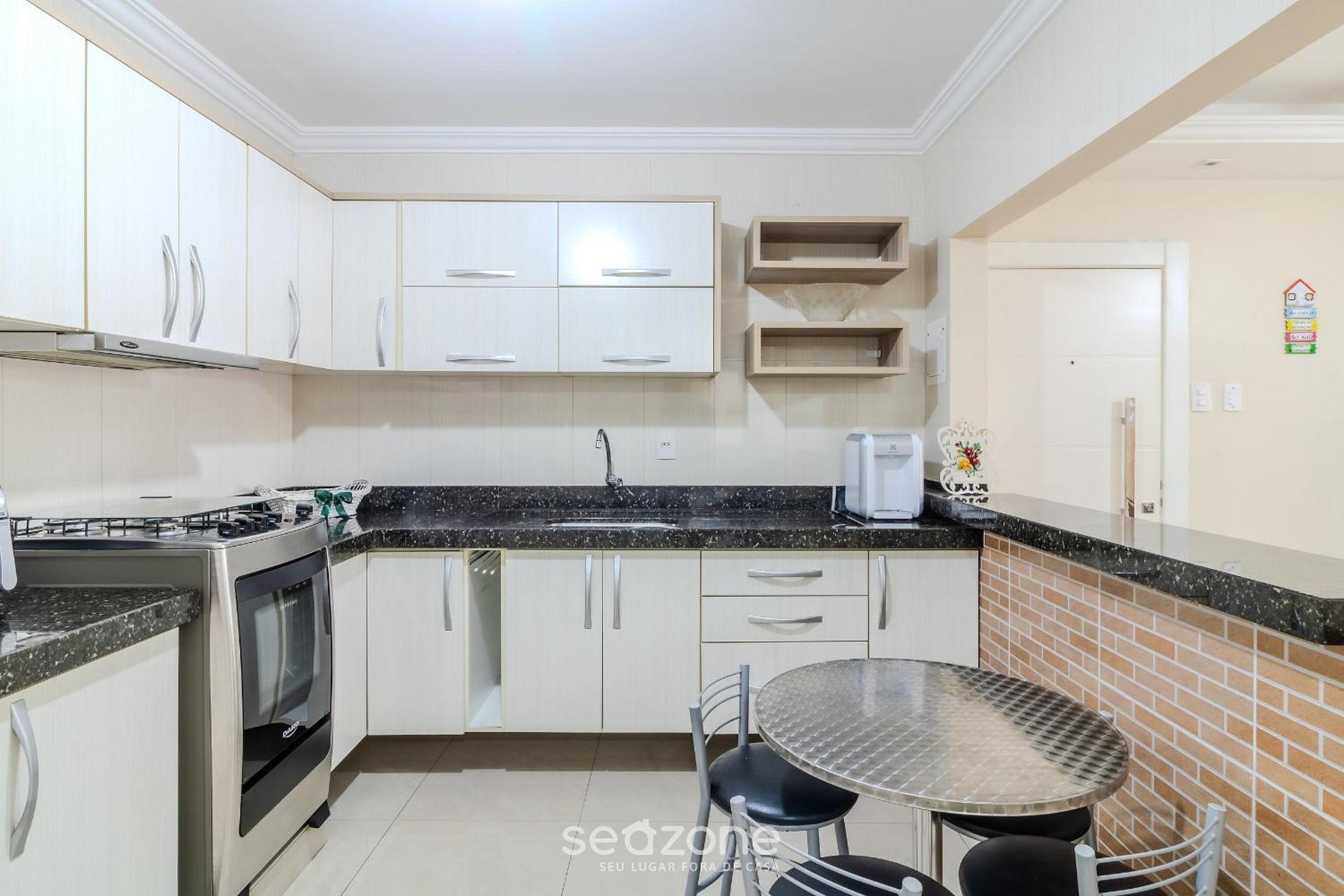 2BR full apt beachfront – ESE0102