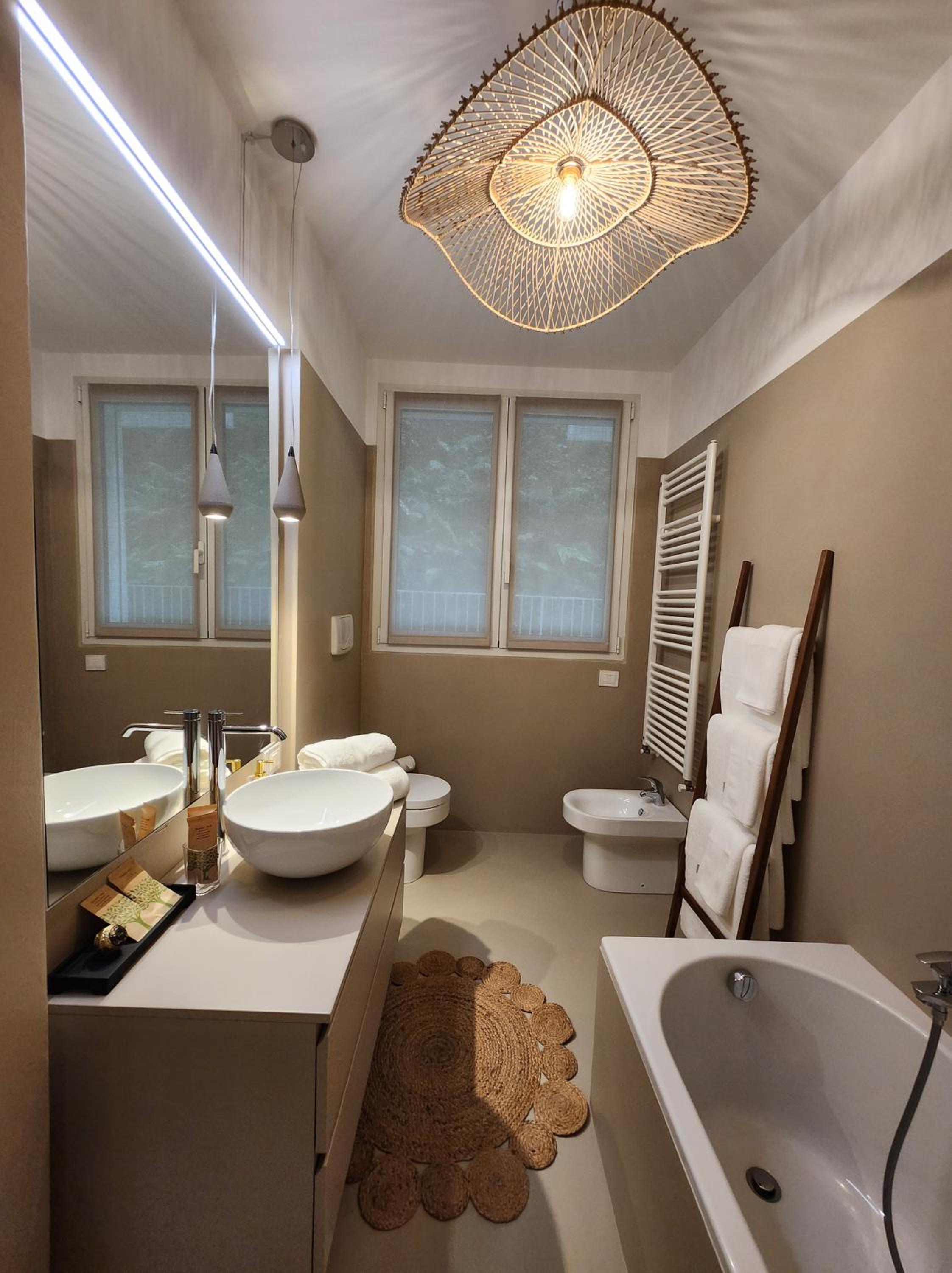Borgo Vico Luxury Suites - by MyHomeInComo