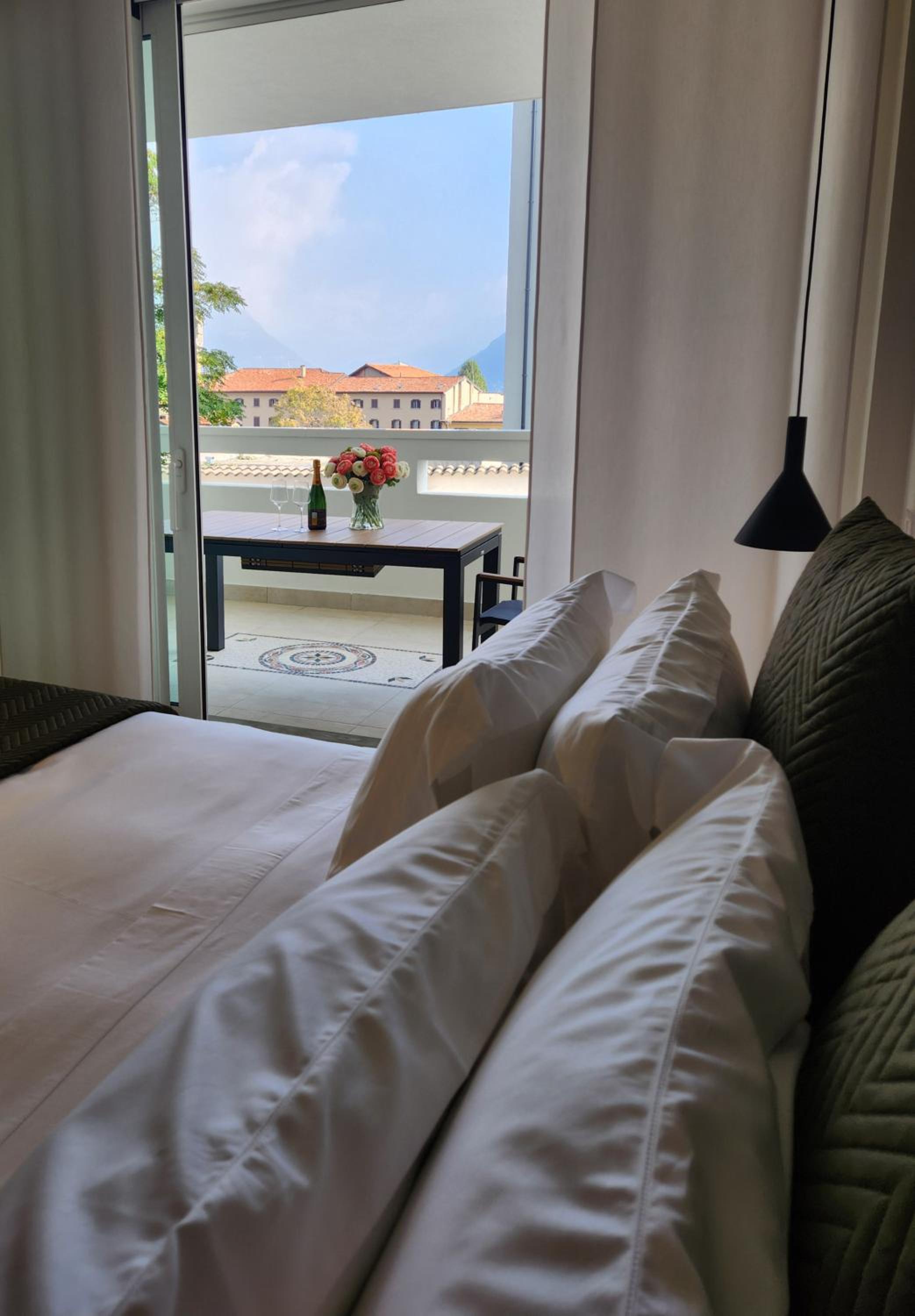 Borgo Vico Luxury Suites - by MyHomeInComo