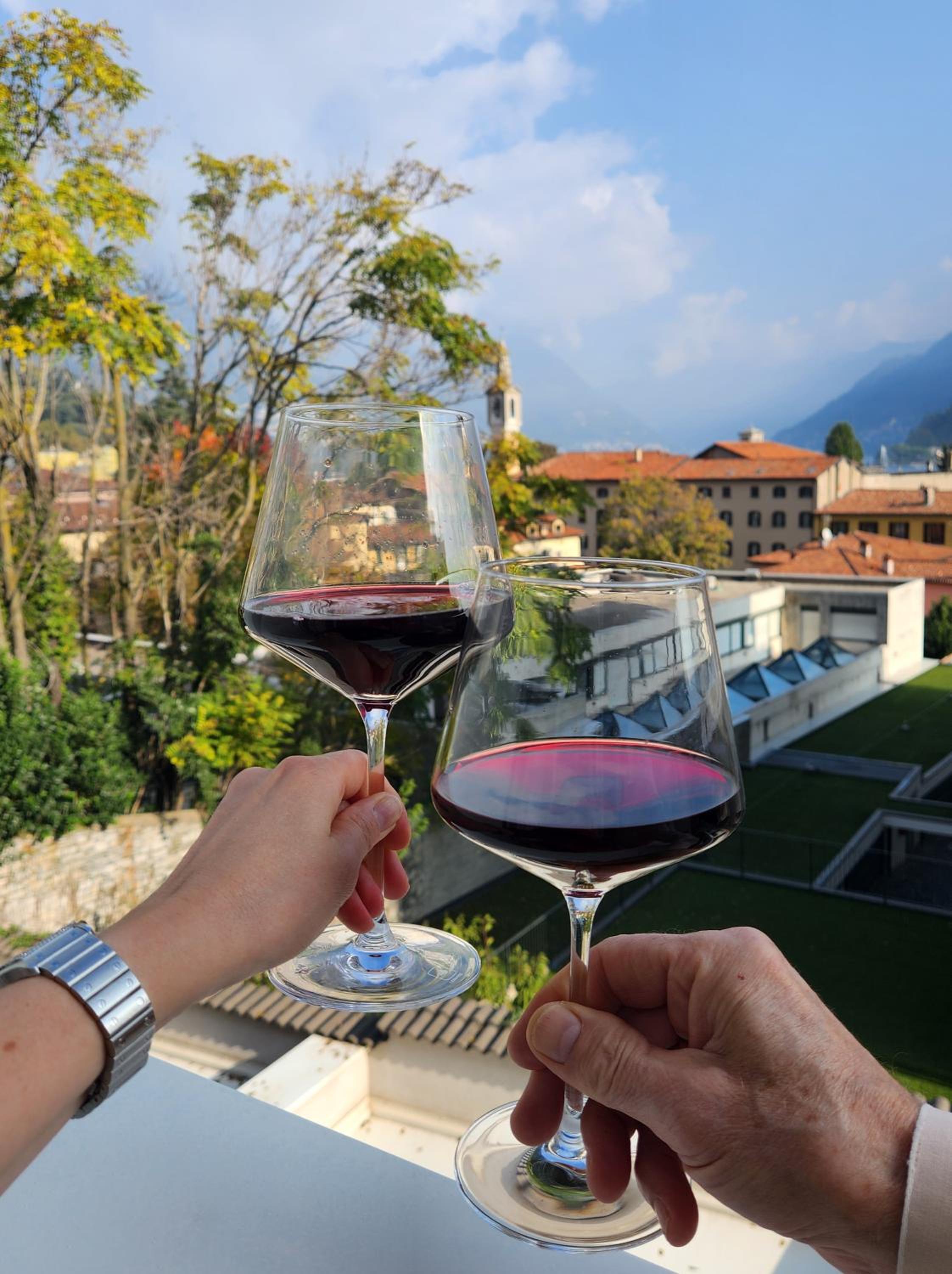 Borgo Vico Luxury Suites - by MyHomeInComo