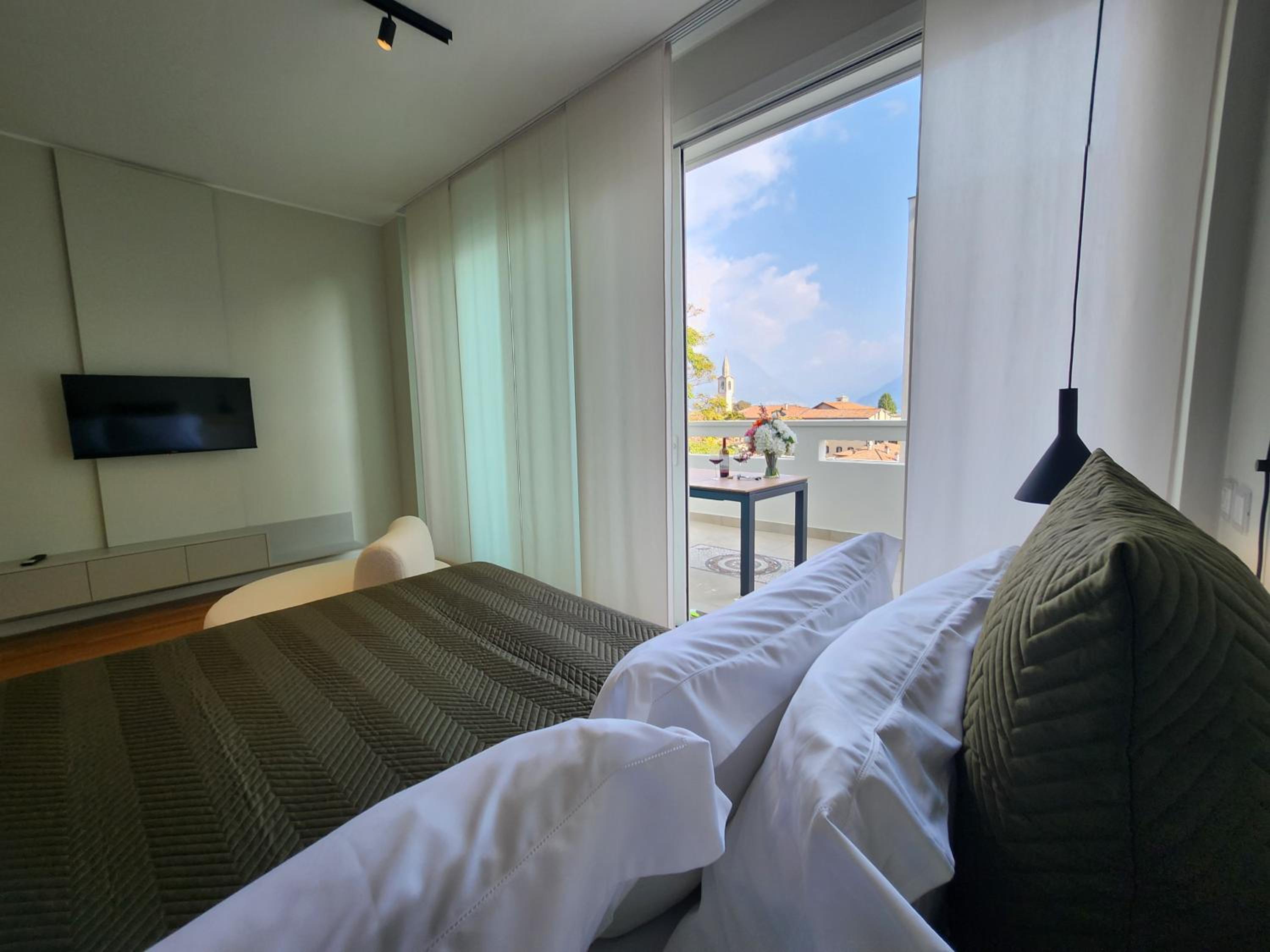 Borgo Vico Luxury Suites - by MyHomeInComo