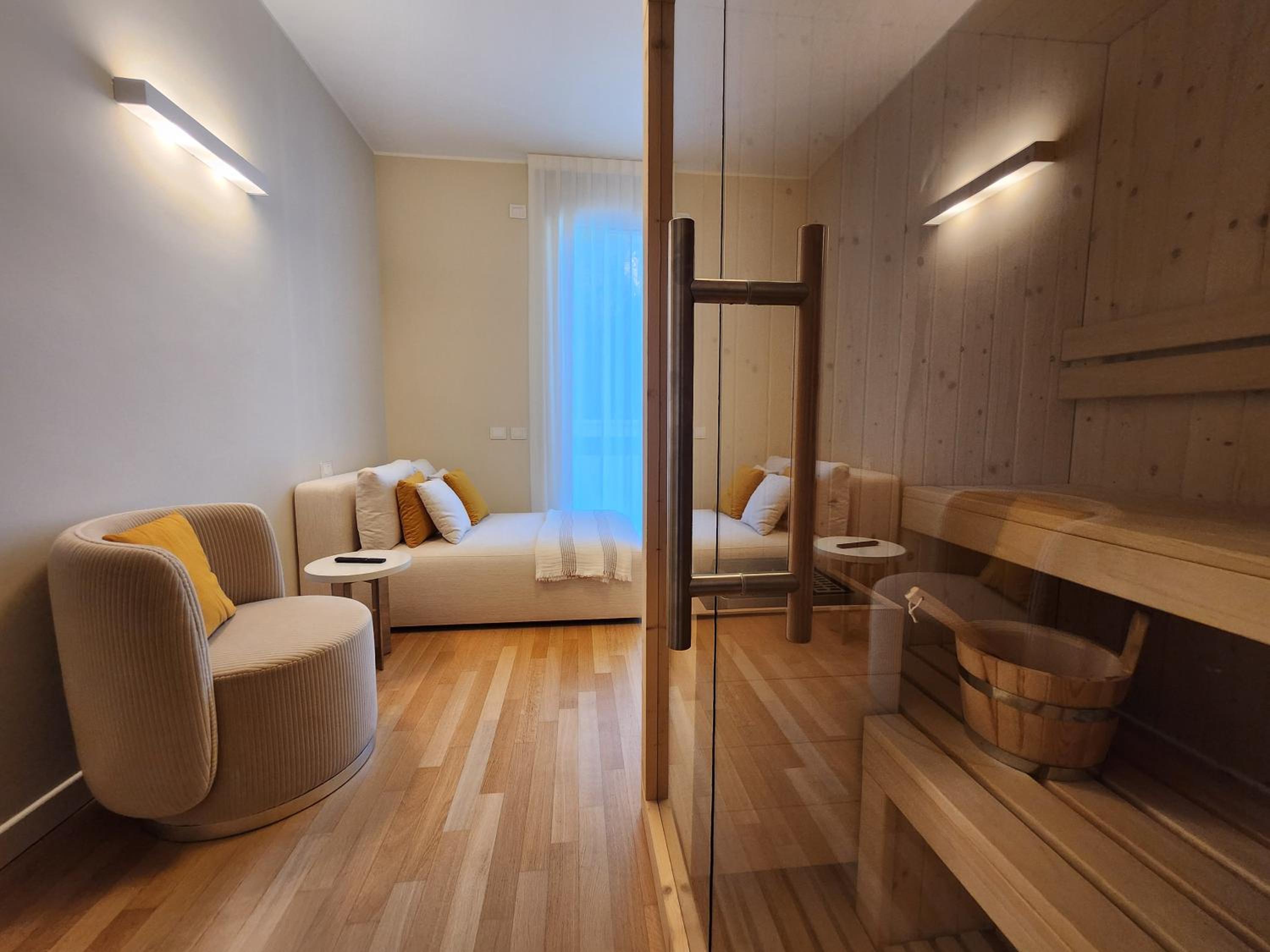 Borgo Vico Luxury Suites - by MyHomeInComo