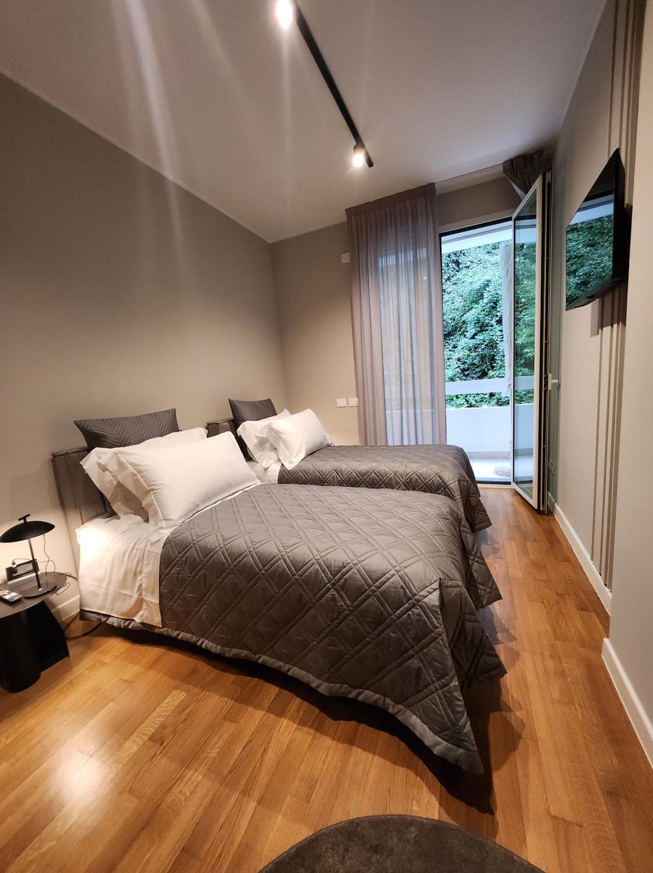 Borgo Vico Luxury Suites - by MyHomeInComo