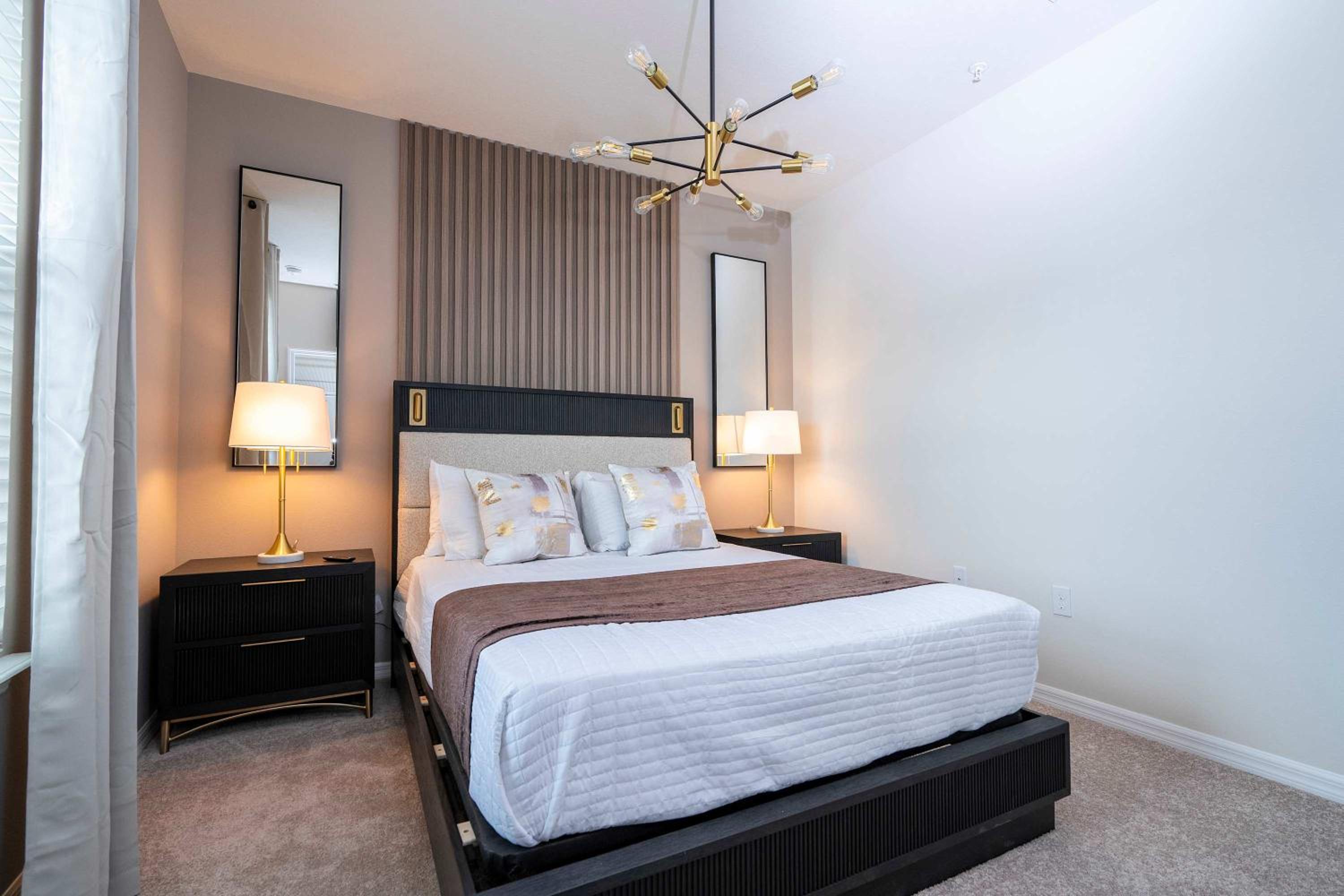Luxury Private Pool & Themed Rooms Close to Disney 1282