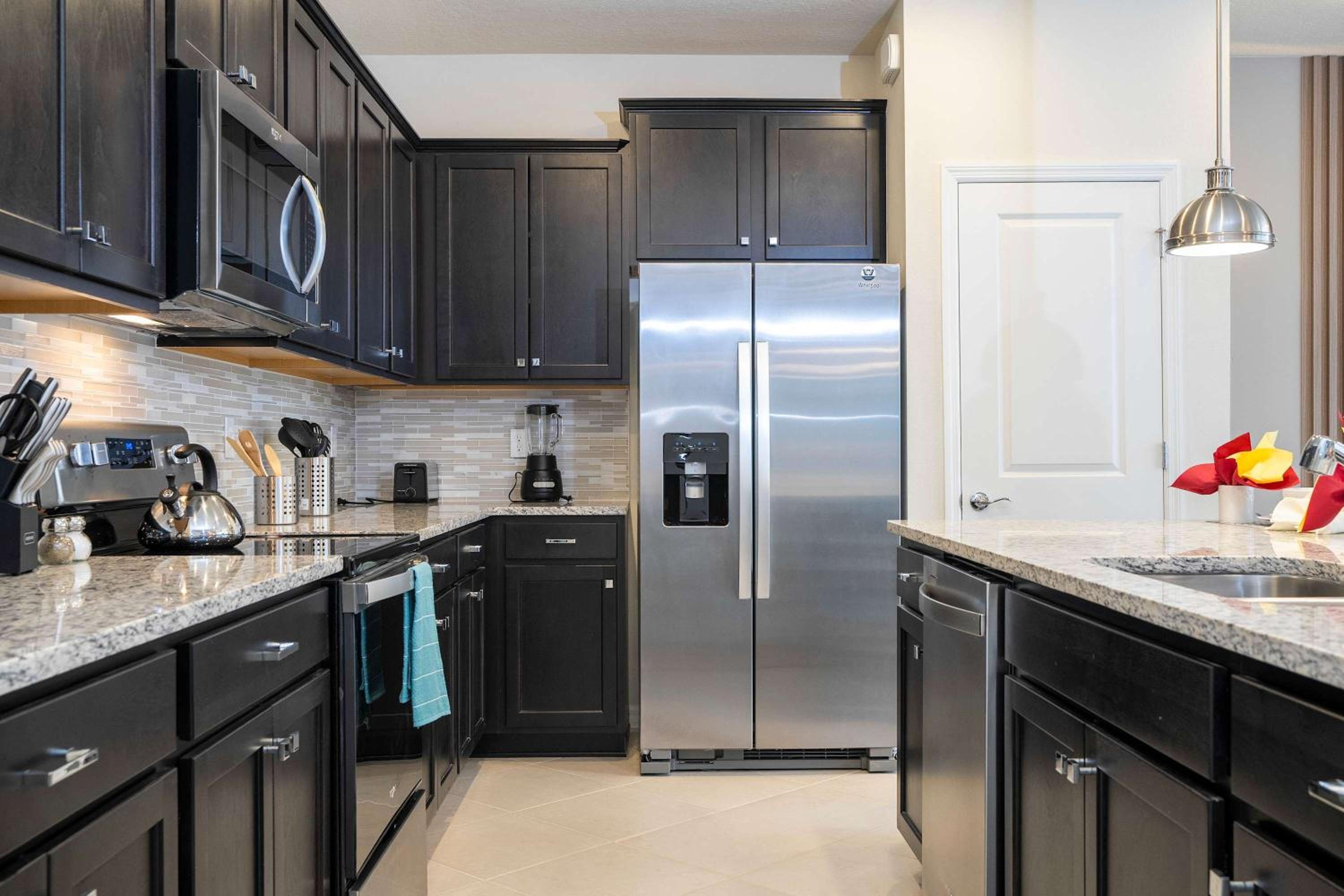 Luxury Private Pool & Themed Rooms Close to Disney 1282