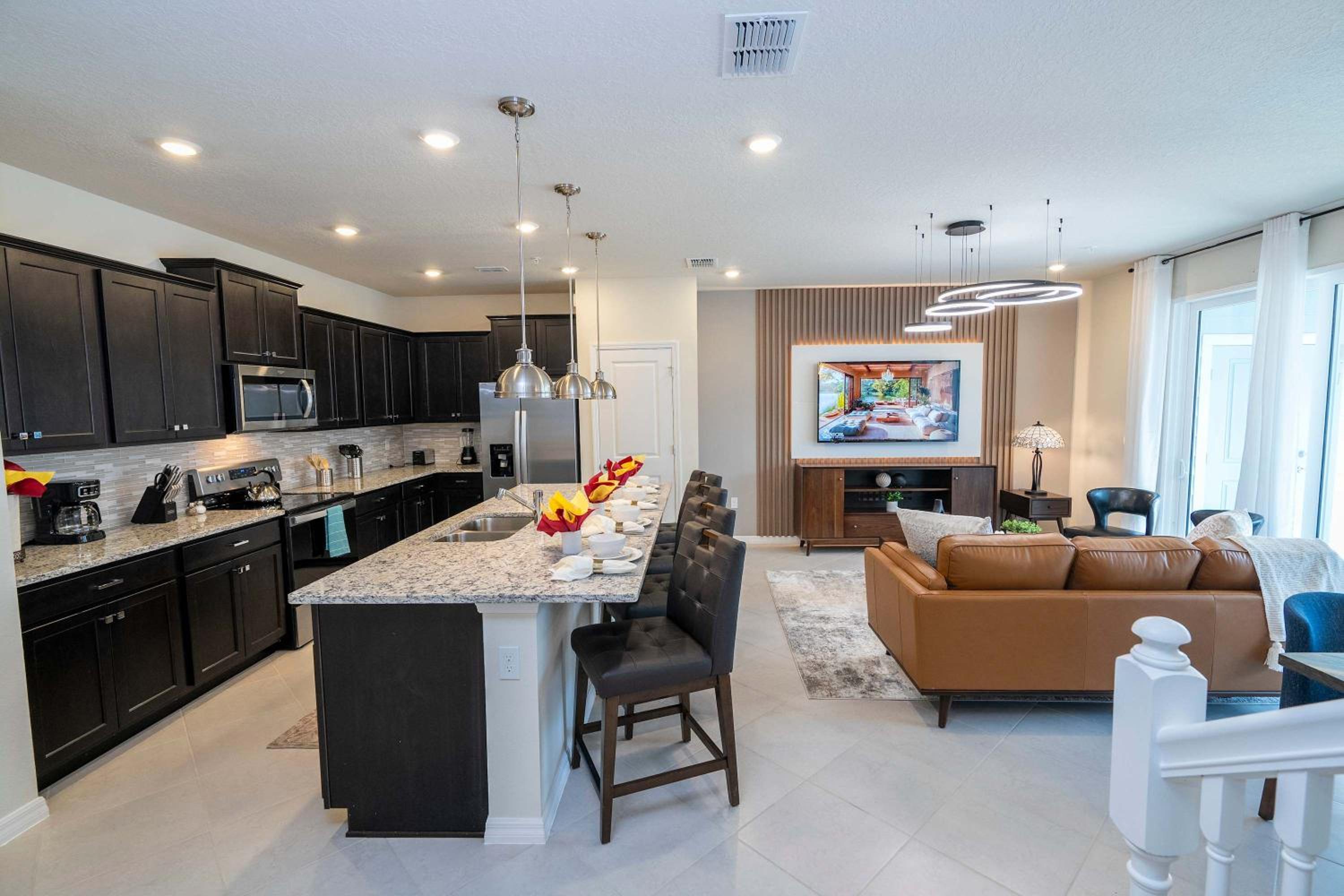 Luxury Private Pool & Themed Rooms Close to Disney 1282