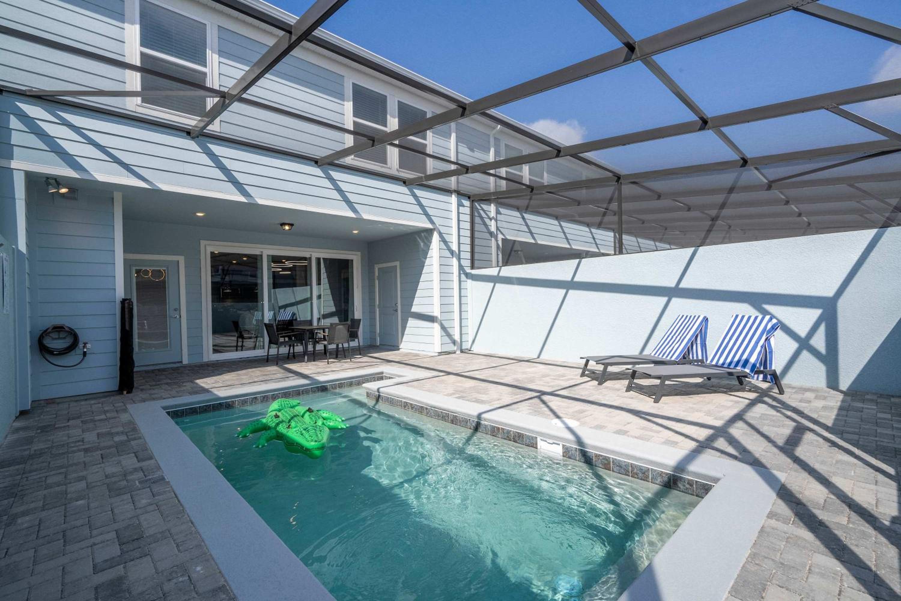 Luxury Private Pool & Themed Rooms Close to Disney 1282