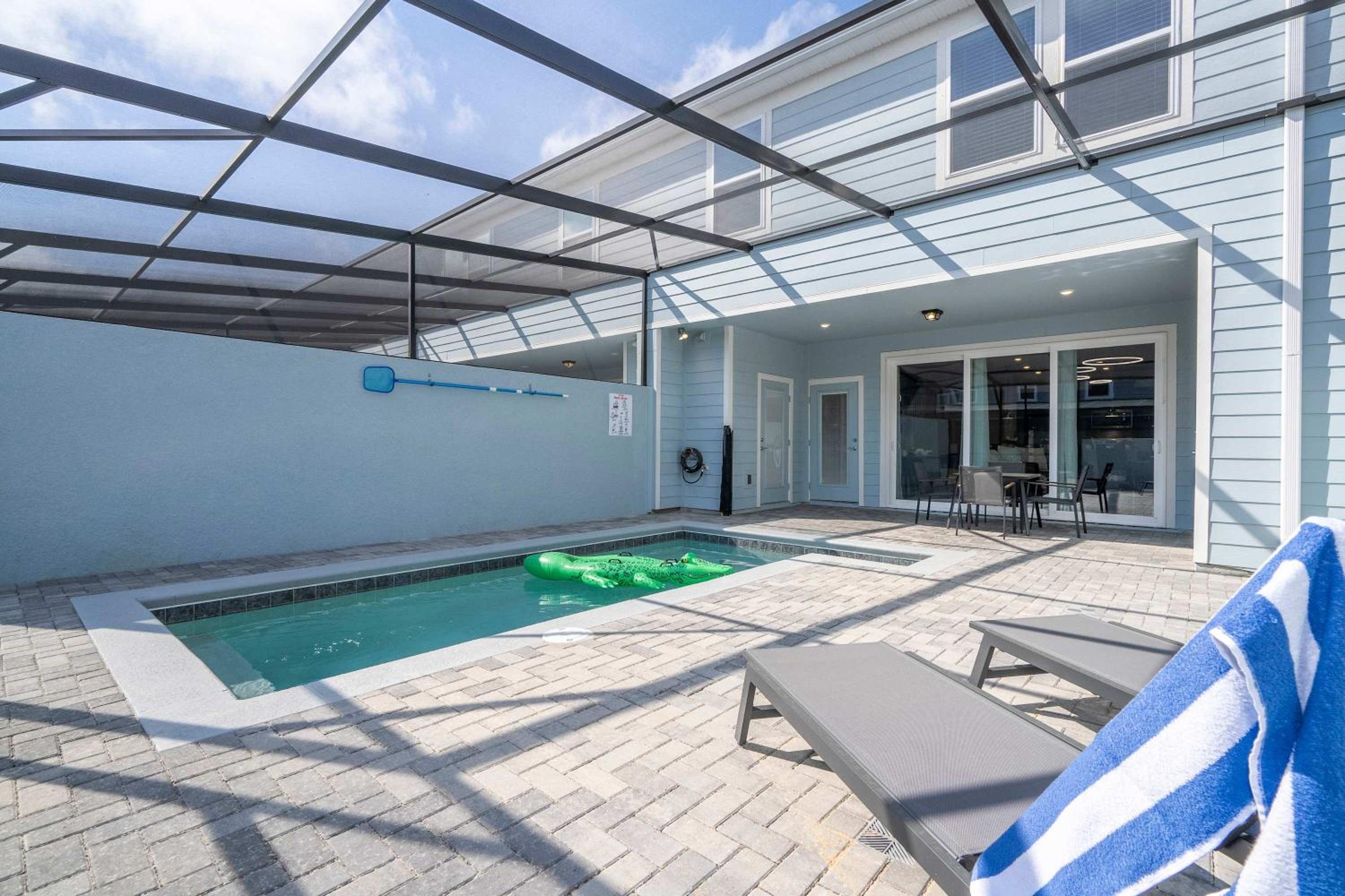 Luxury Private Pool & Themed Rooms Close to Disney 1282