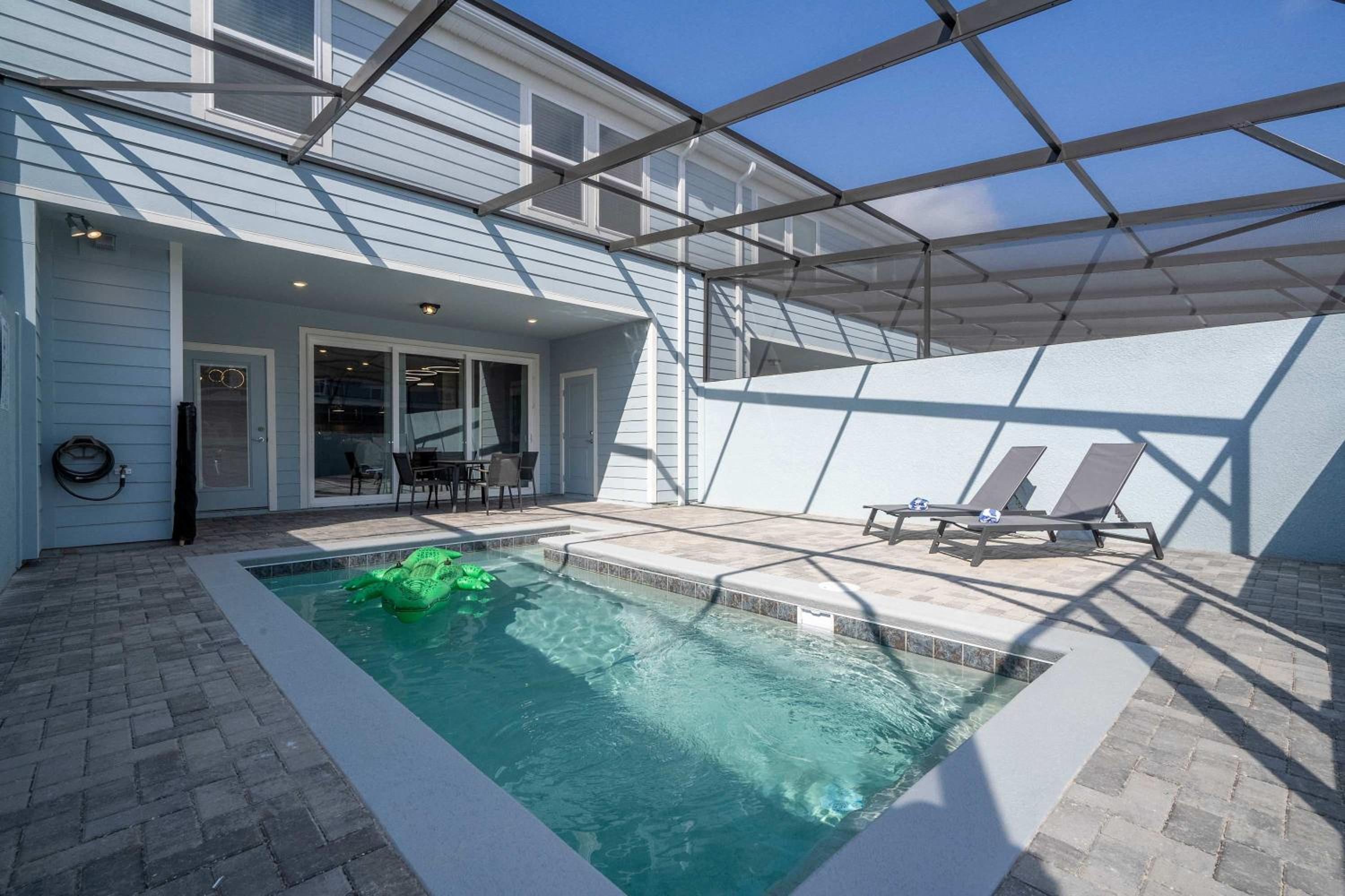 Luxury Private Pool & Themed Rooms Close to Disney 1282