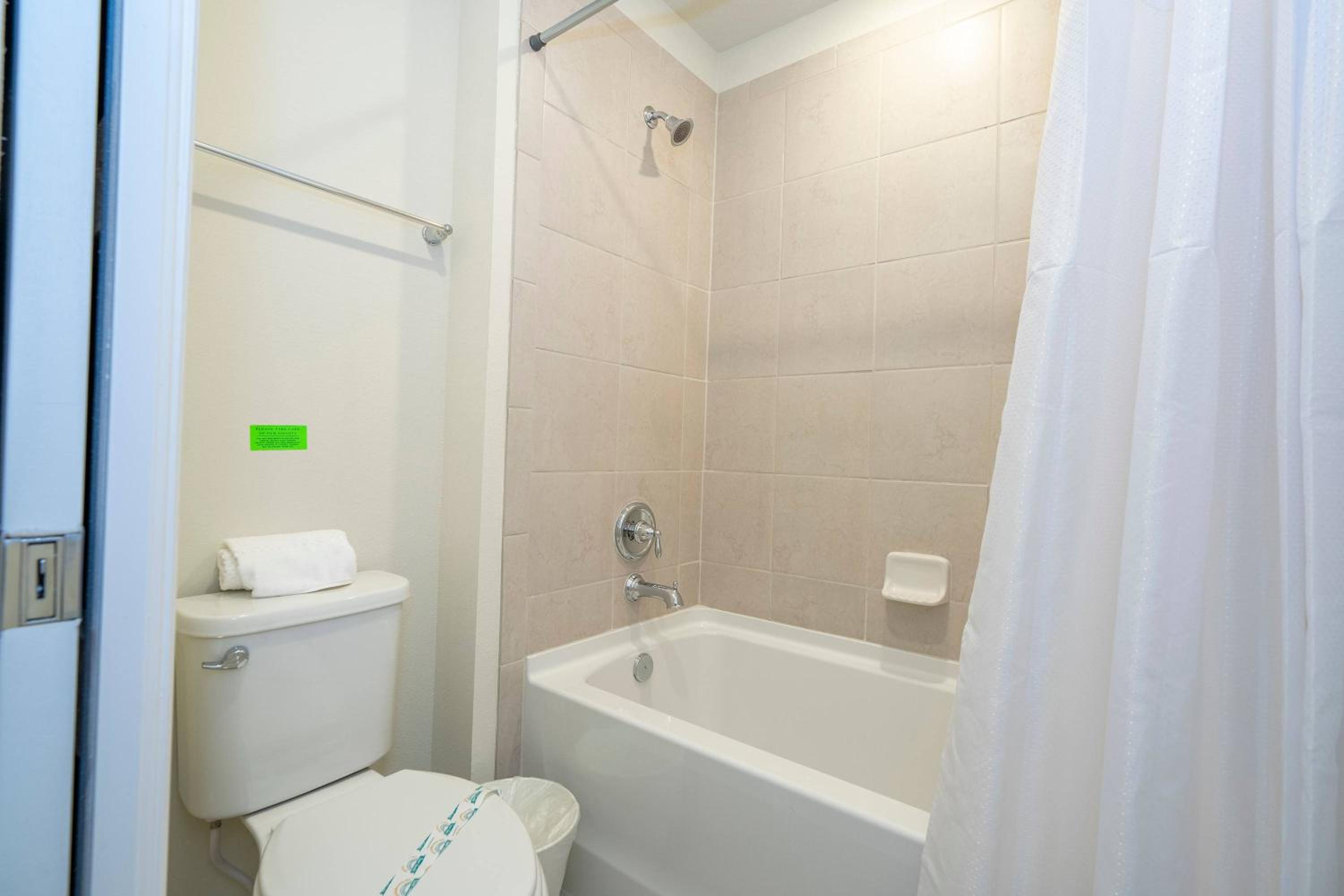 Luxury Private Pool & Themed Rooms Close to Disney 1282