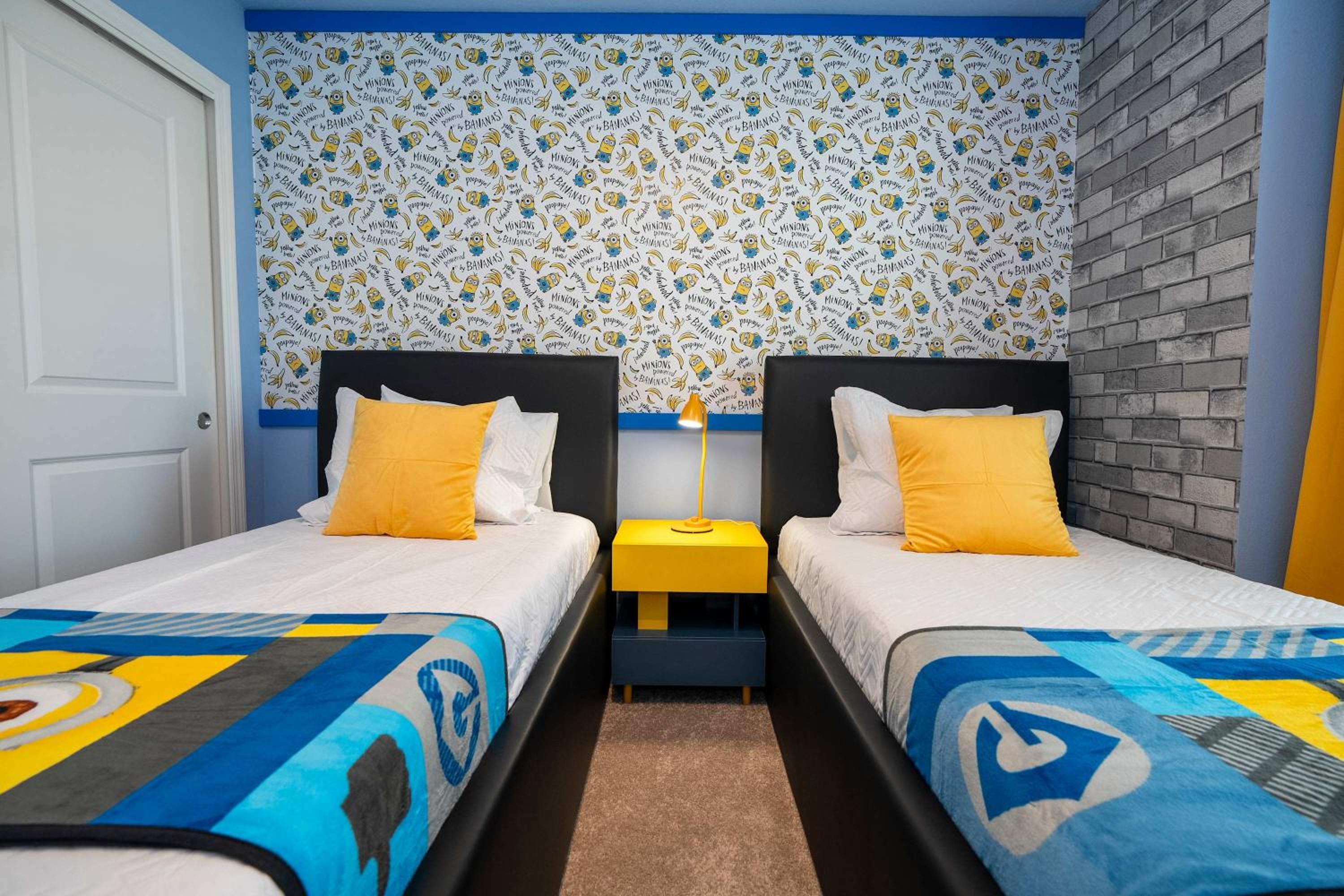 Luxury Private Pool & Themed Rooms Close to Disney 1282