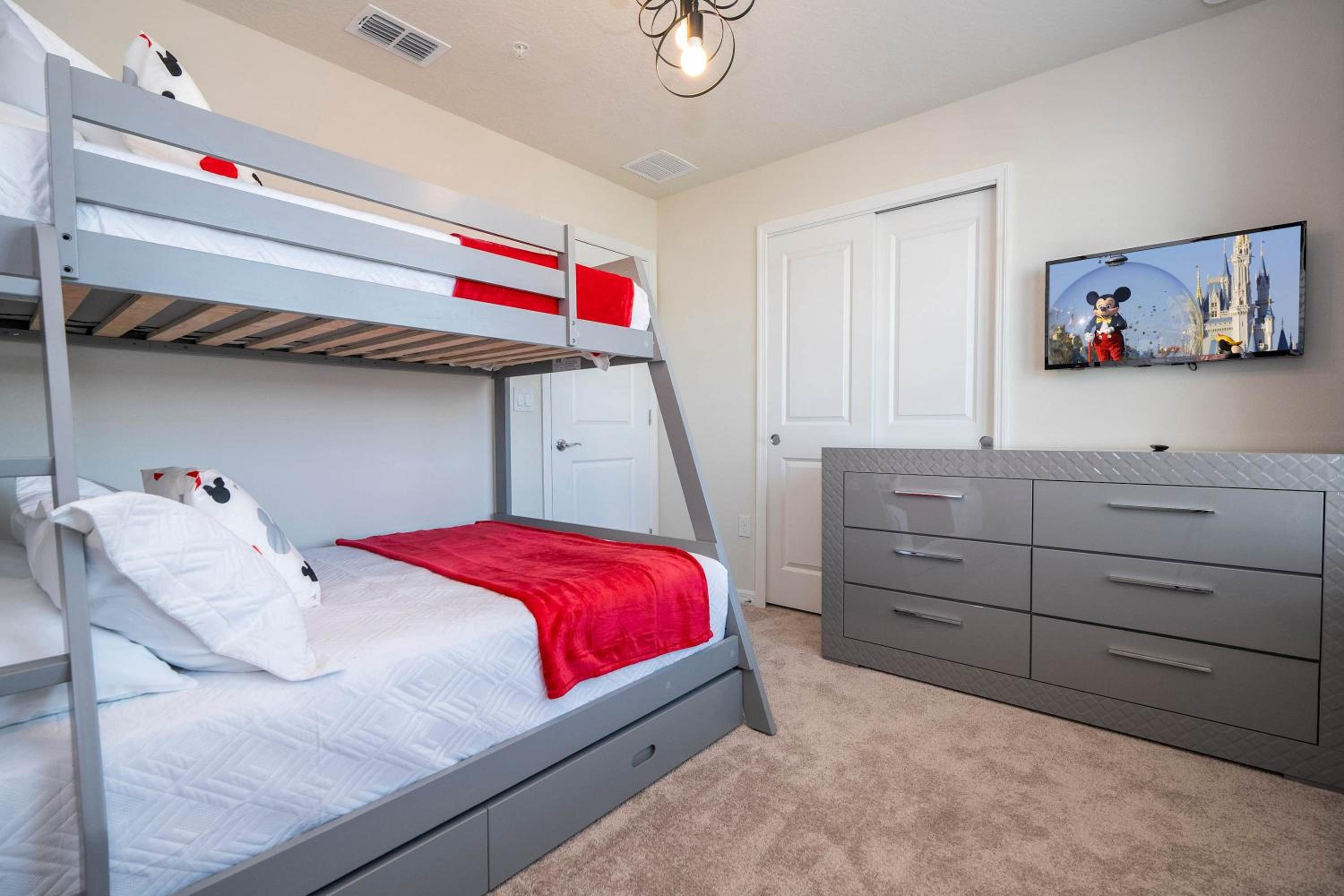 Luxury Private Pool & Themed Rooms Close to Disney 1282