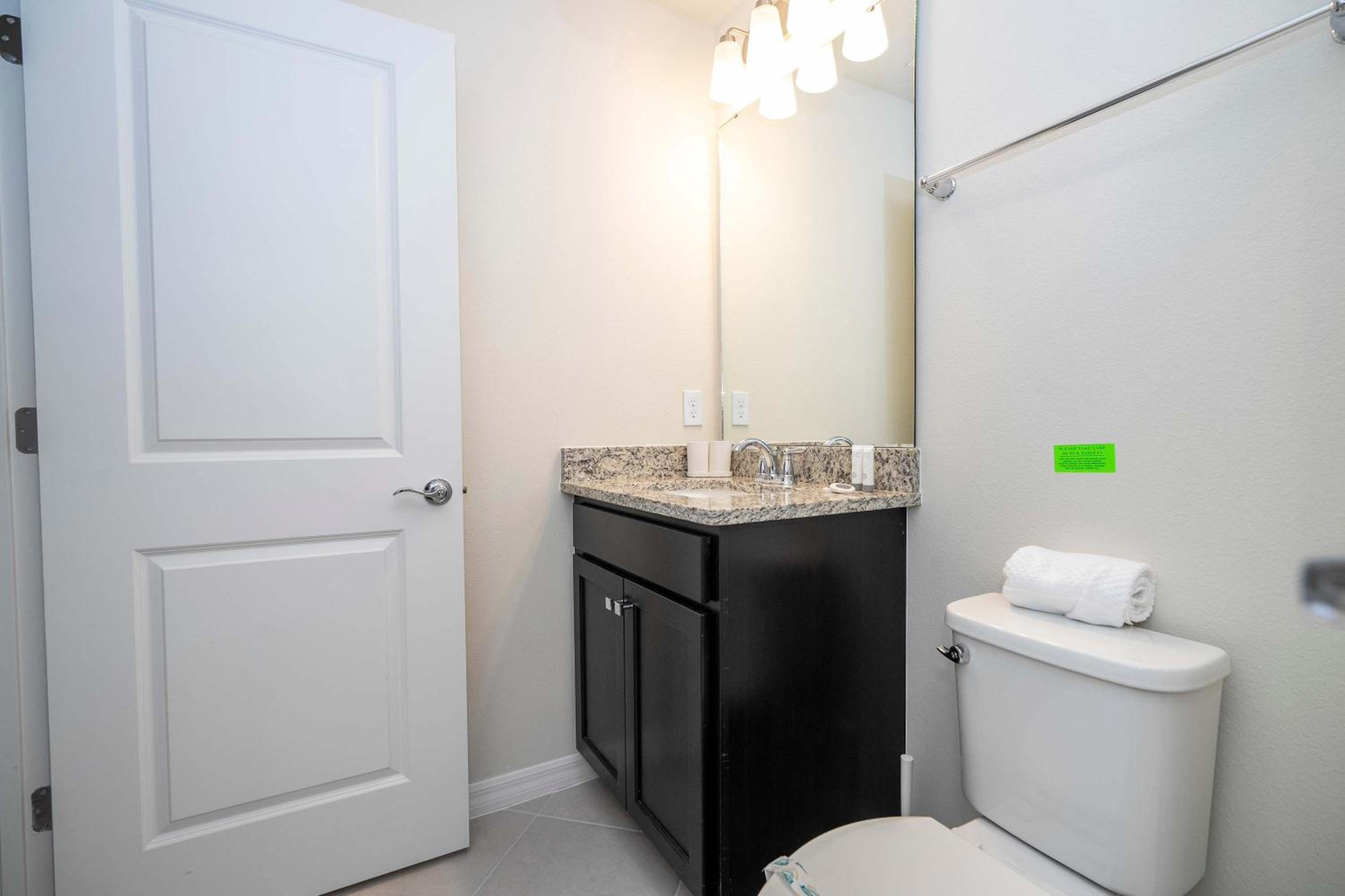 Luxury Private Pool & Themed Rooms Close to Disney 1282