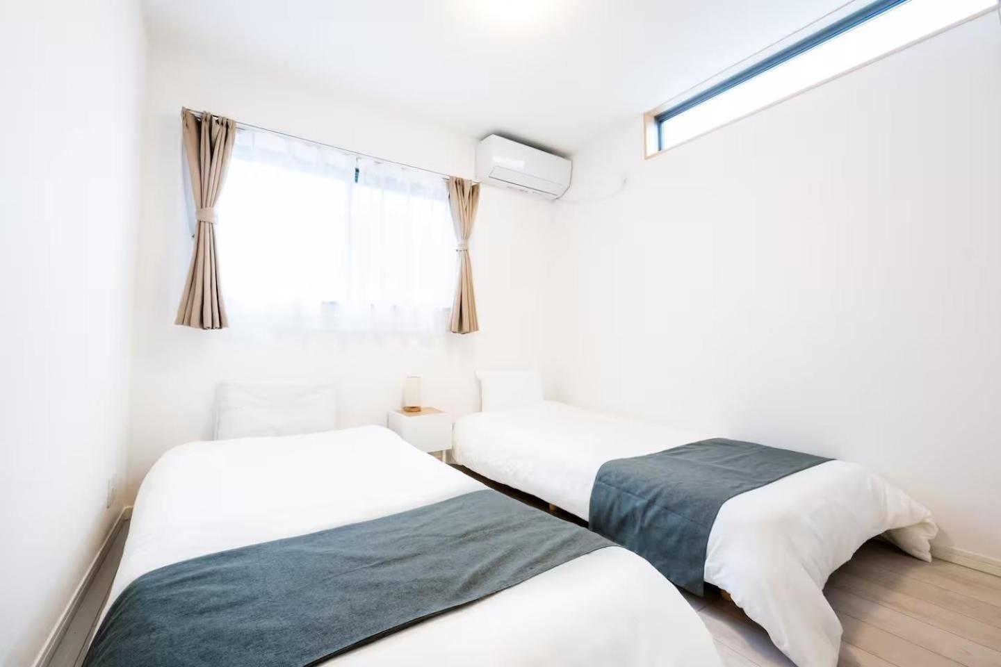 White Hotel Tsuruhashi