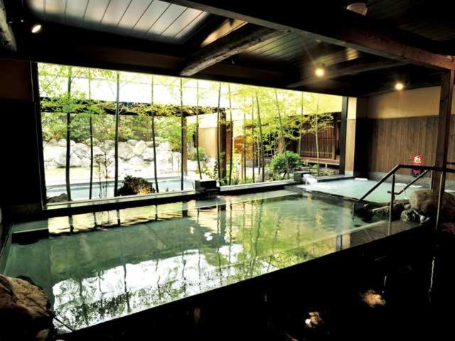 White Hotel Tsuruhashi