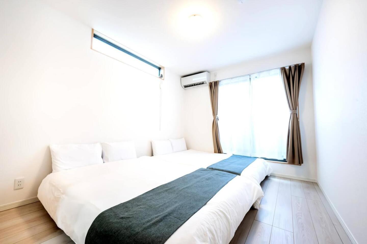 White Hotel Tsuruhashi