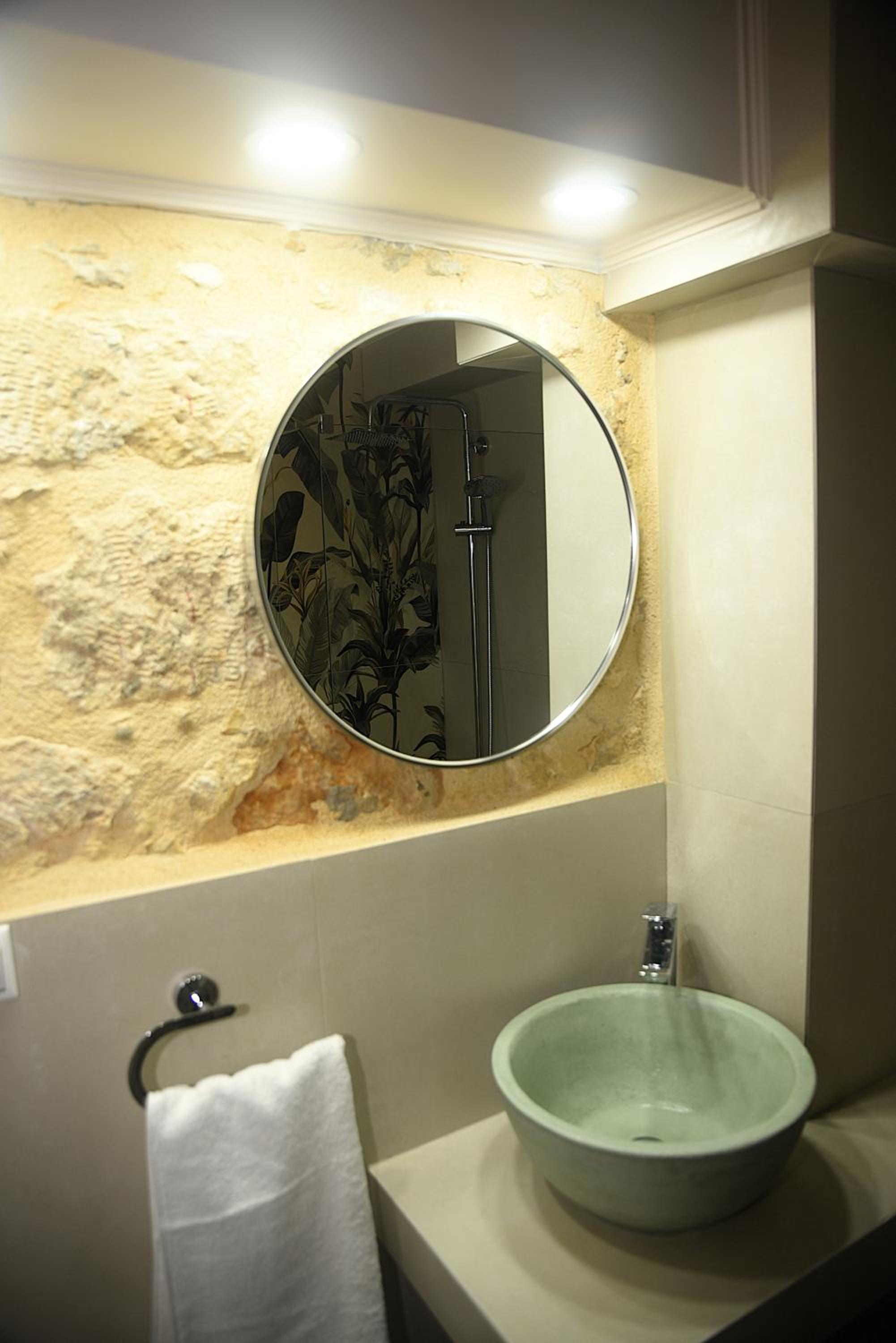 Filoxenia Private 2BR Stone House Patio & Parking