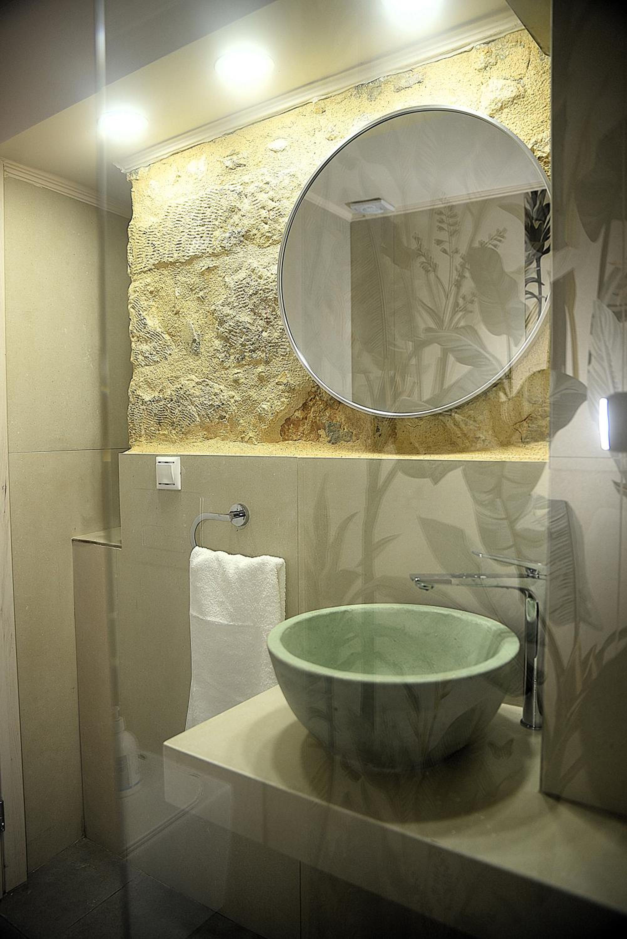 Filoxenia Private 2BR Stone House Patio & Parking