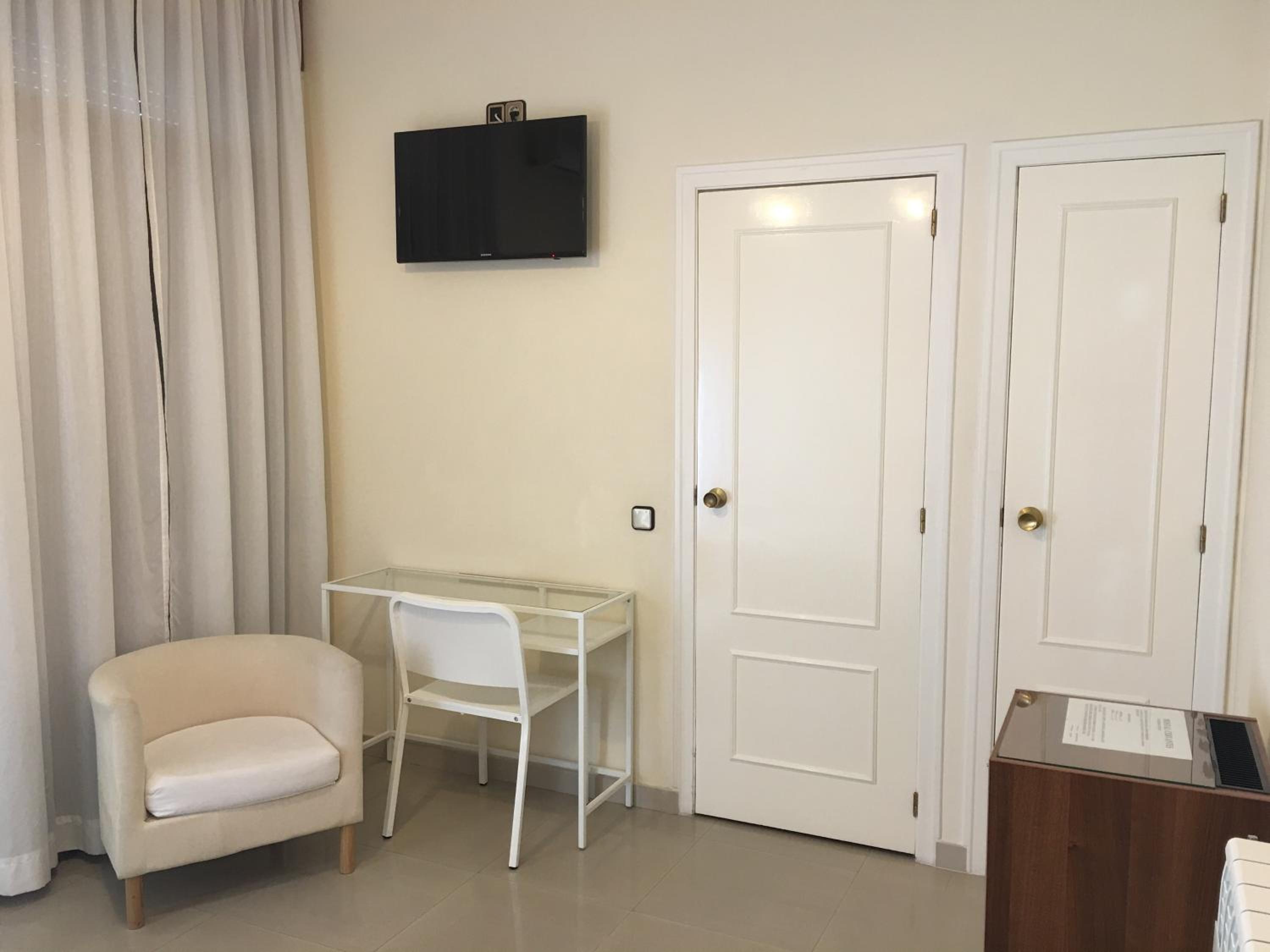 Hostal Cervantes